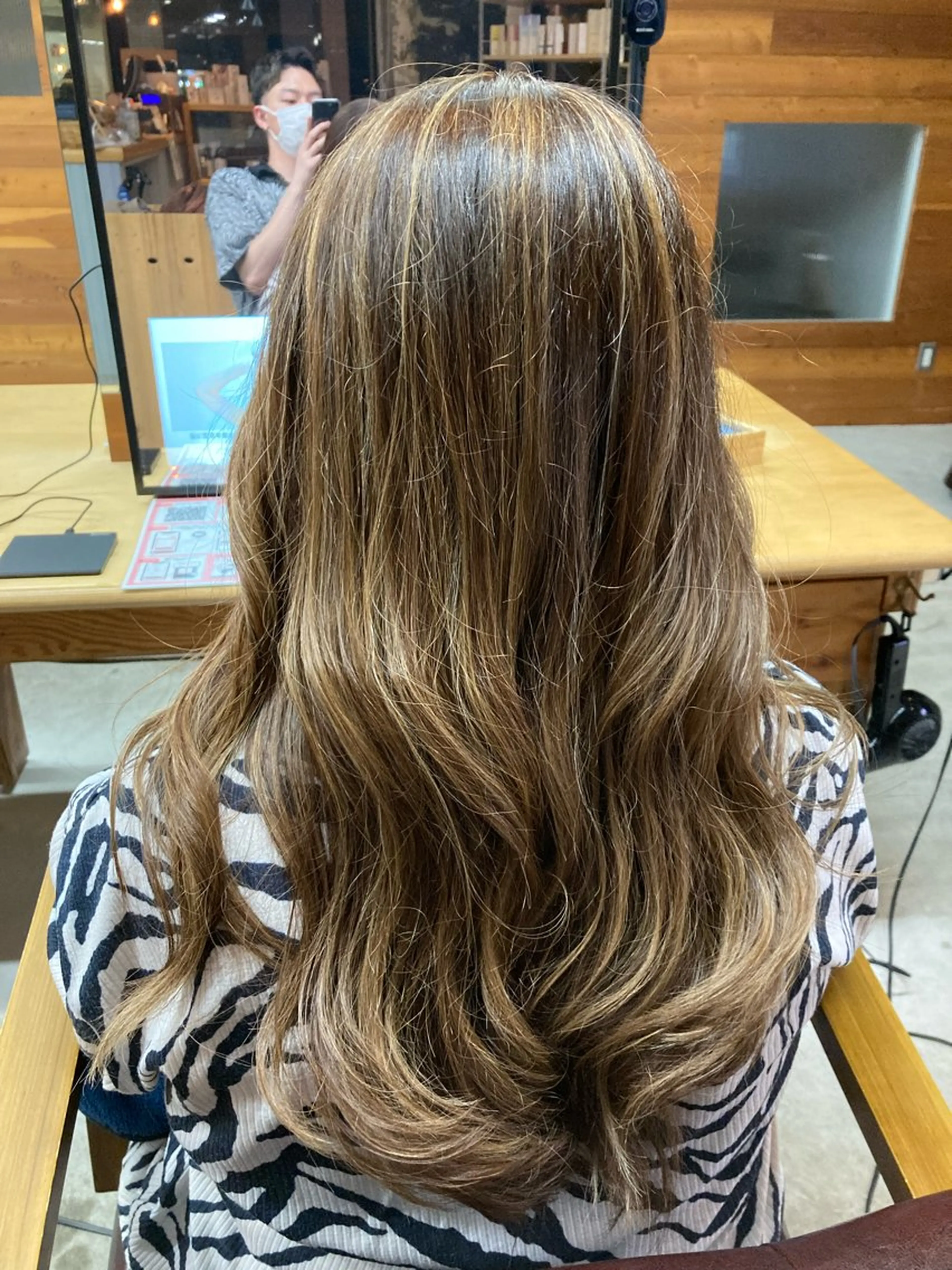 ロング カラー ベージュカラー ハイライトカラー ハイライト ヘアカラー トリートメント ヘアセット 💫 シュン💫のヘアスタイル