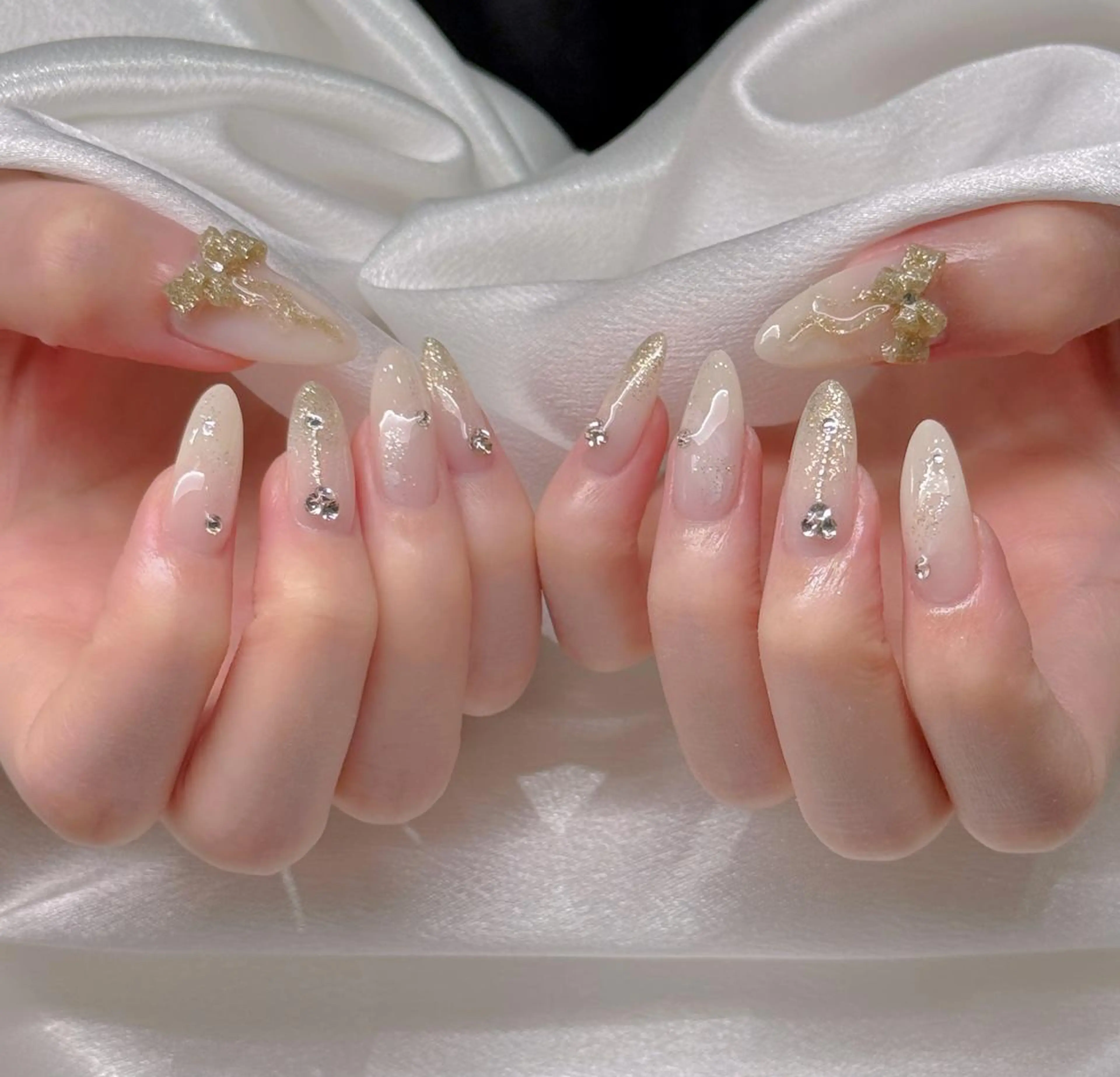 ネイル アートネイル オーロラネイル ブルー チークネイル フットネイル NAILS168 新大久保店のネイルデザイン