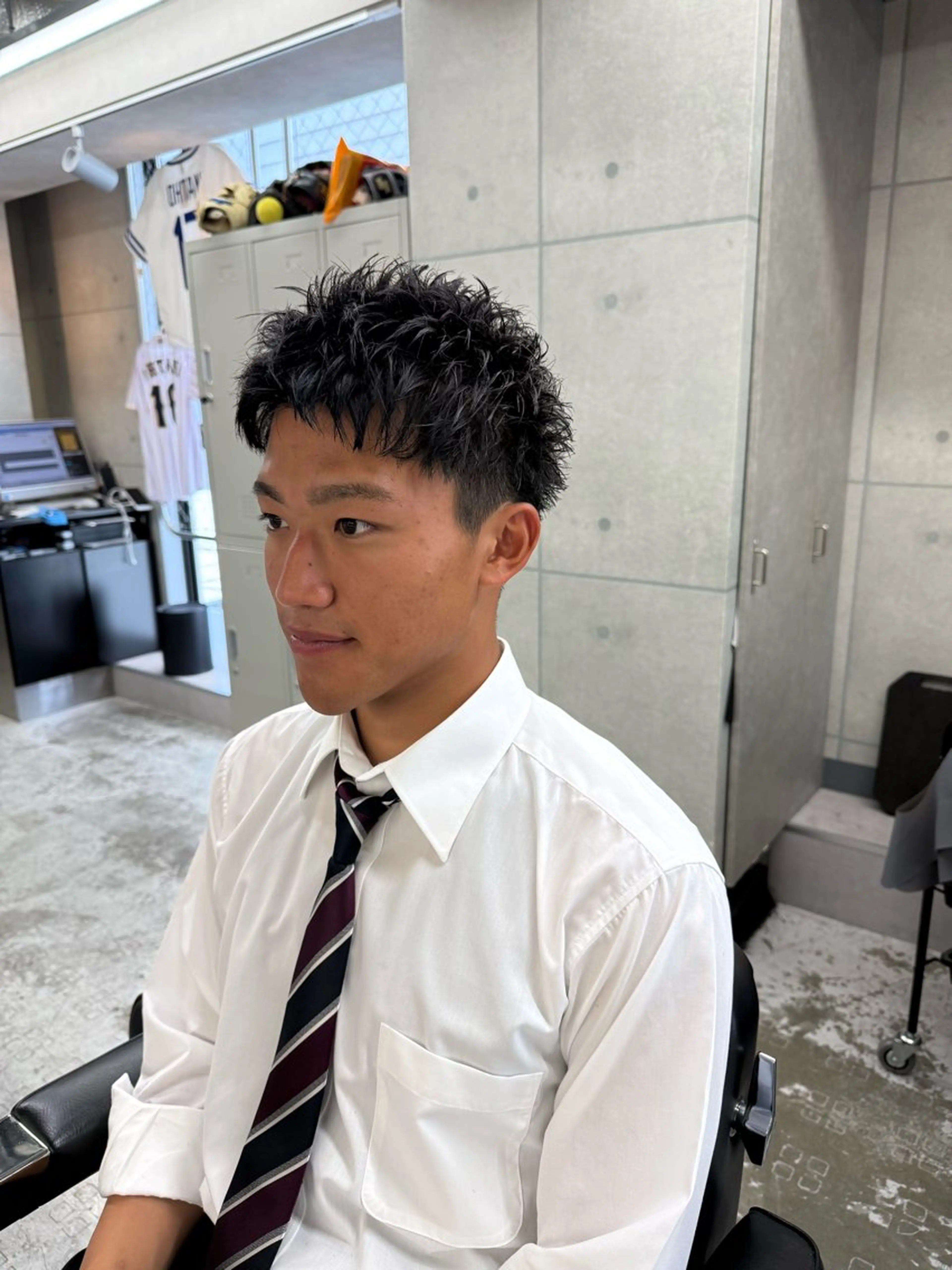 ショート メンズ メンズブリーチ フェードカット フェザーパーマ メンズハイライト メンズパーマ 【メンズ・カット】 藪 清正のヘアスタイル