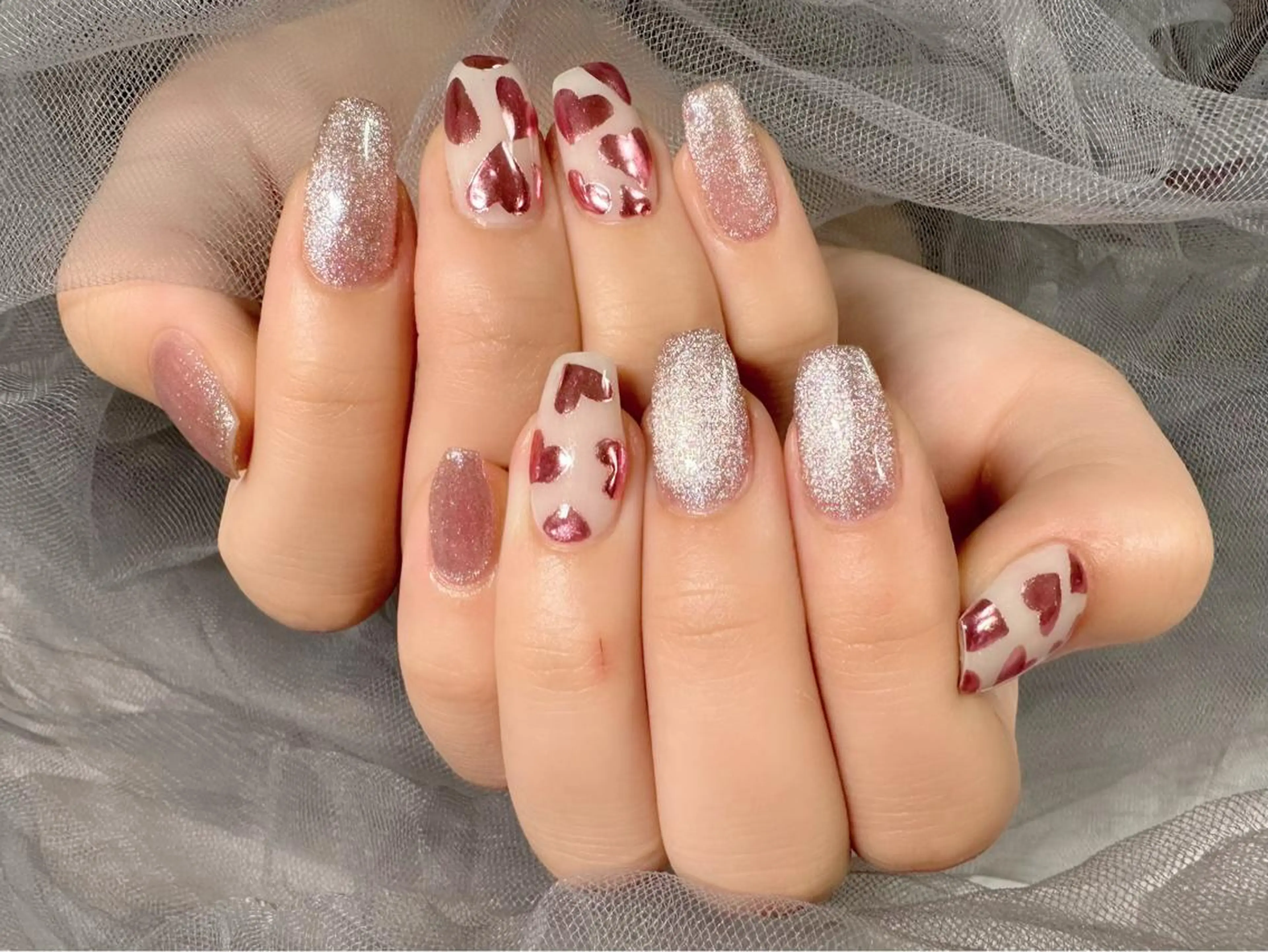 ネイル ハート マグネットネイル ミラーネイル バレンタイン ハンドネイル KURELLY所属・Nail Salon KURELLYのネイルデザイン