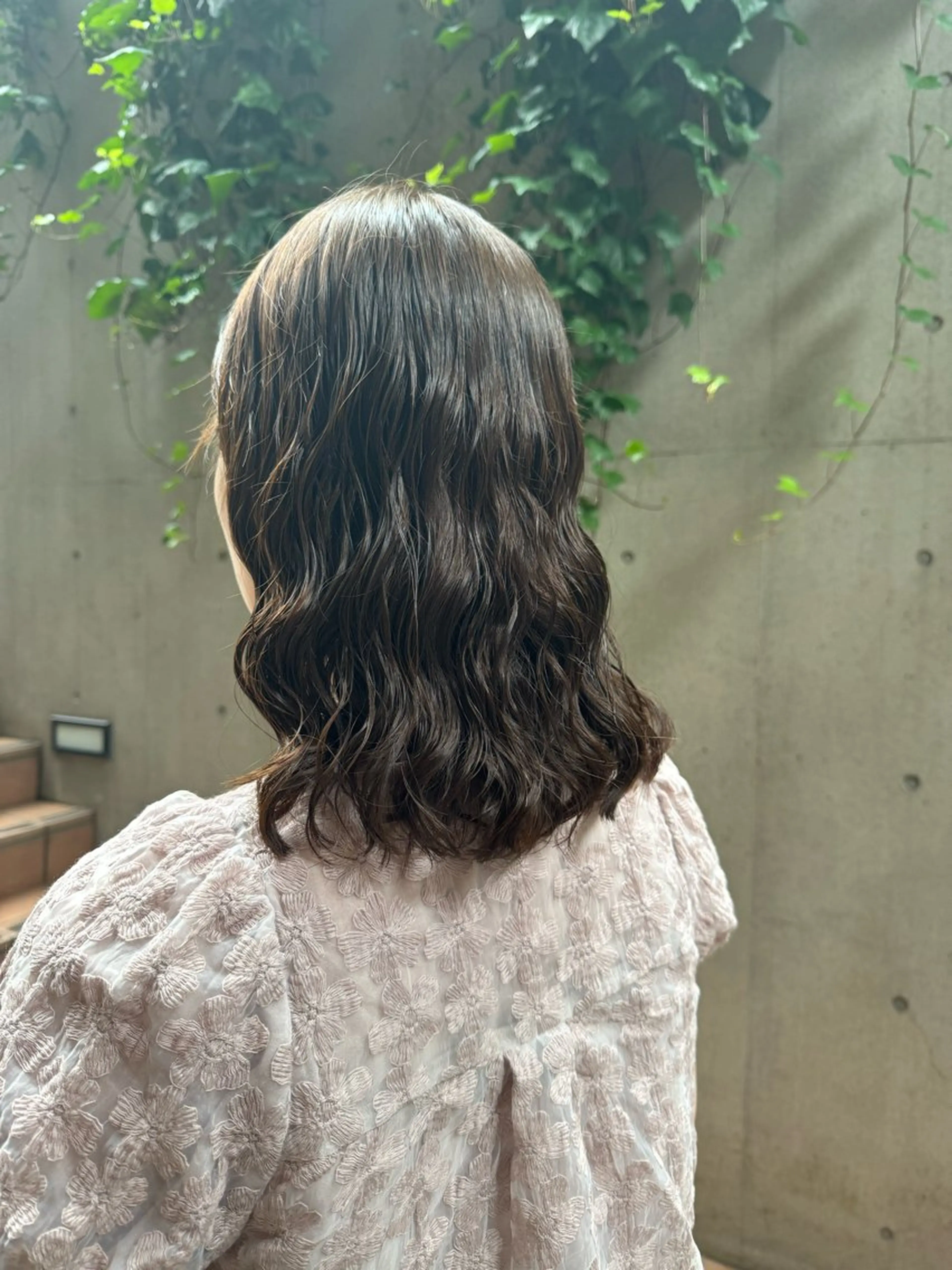 ミディアム ミディアムパーマ くびれヘア 顔まわりレイヤー 韓国風ヘア レイヤーカット カット パーマ トリートメント 大人可愛い♡コテ巻き パーマ🌼杉田 萌恵のヘアスタイル