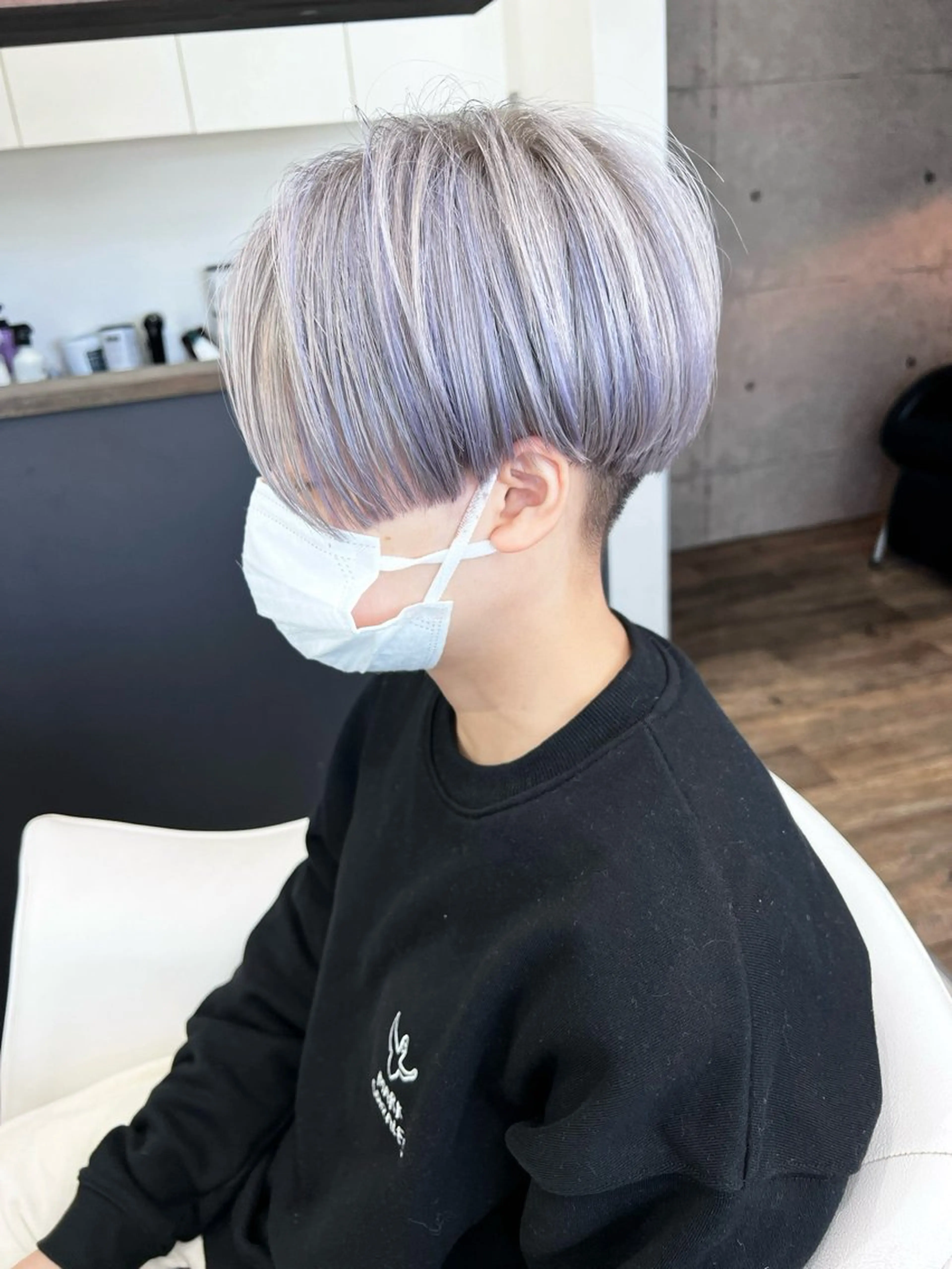 ショート カラー パープルカラー シルバー ヘアカラー トリートメント VIRAL ヴァイラルのヘアスタイル