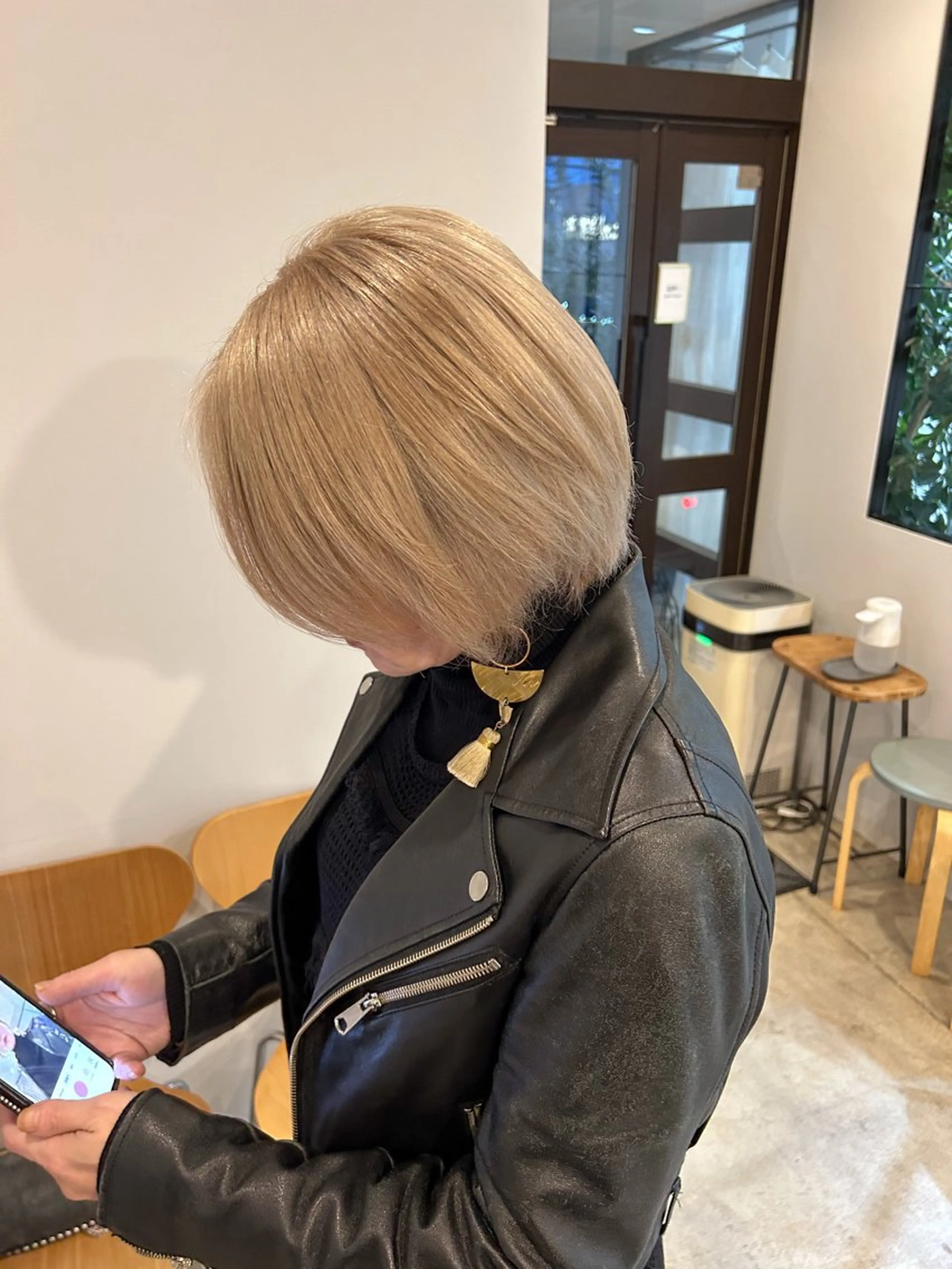 ショート カラー 川端 明莉のヘアスタイル