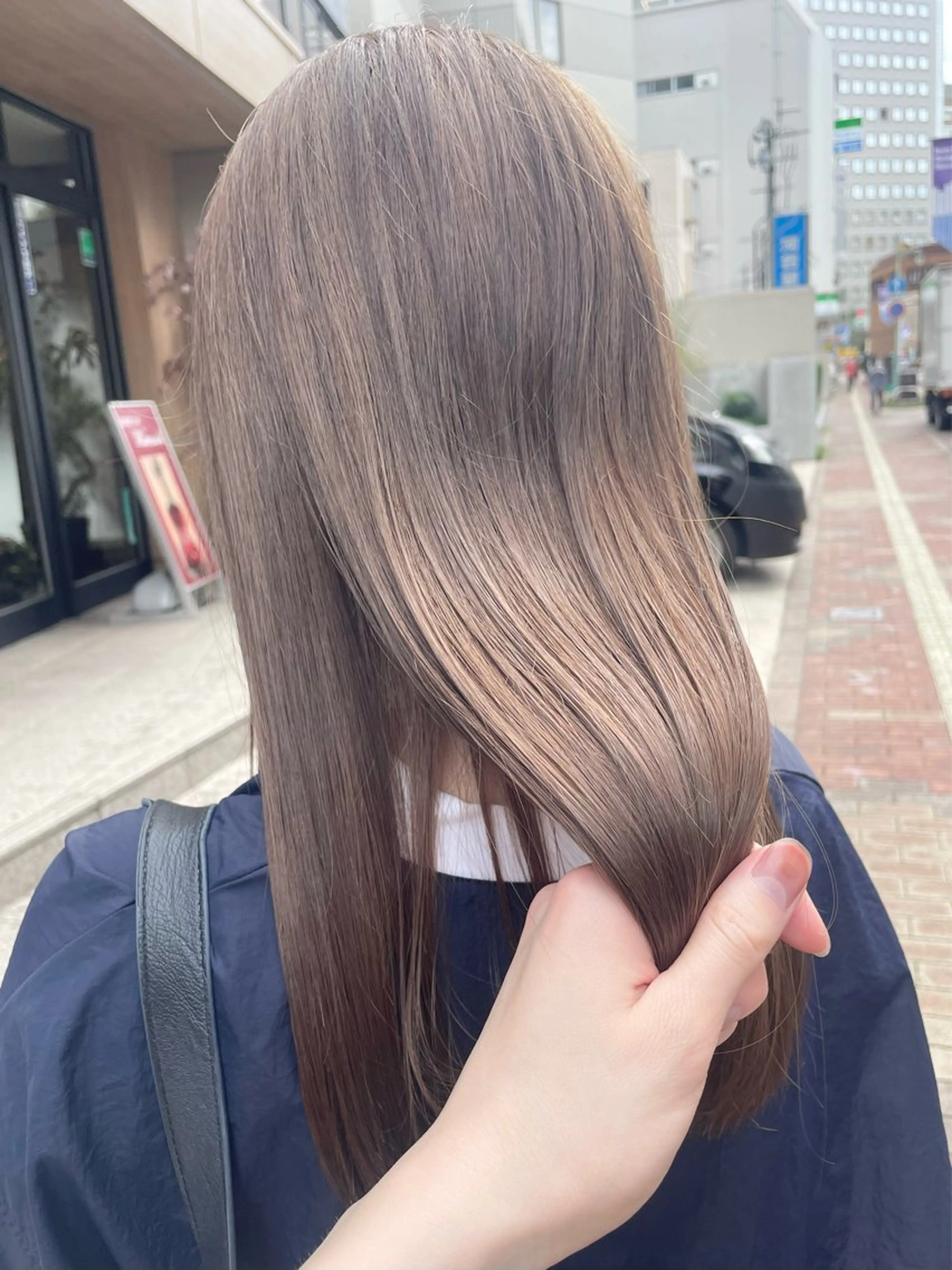 セミロング カラー ヘアカラー トリートメント 佐藤 魁人のヘアスタイル