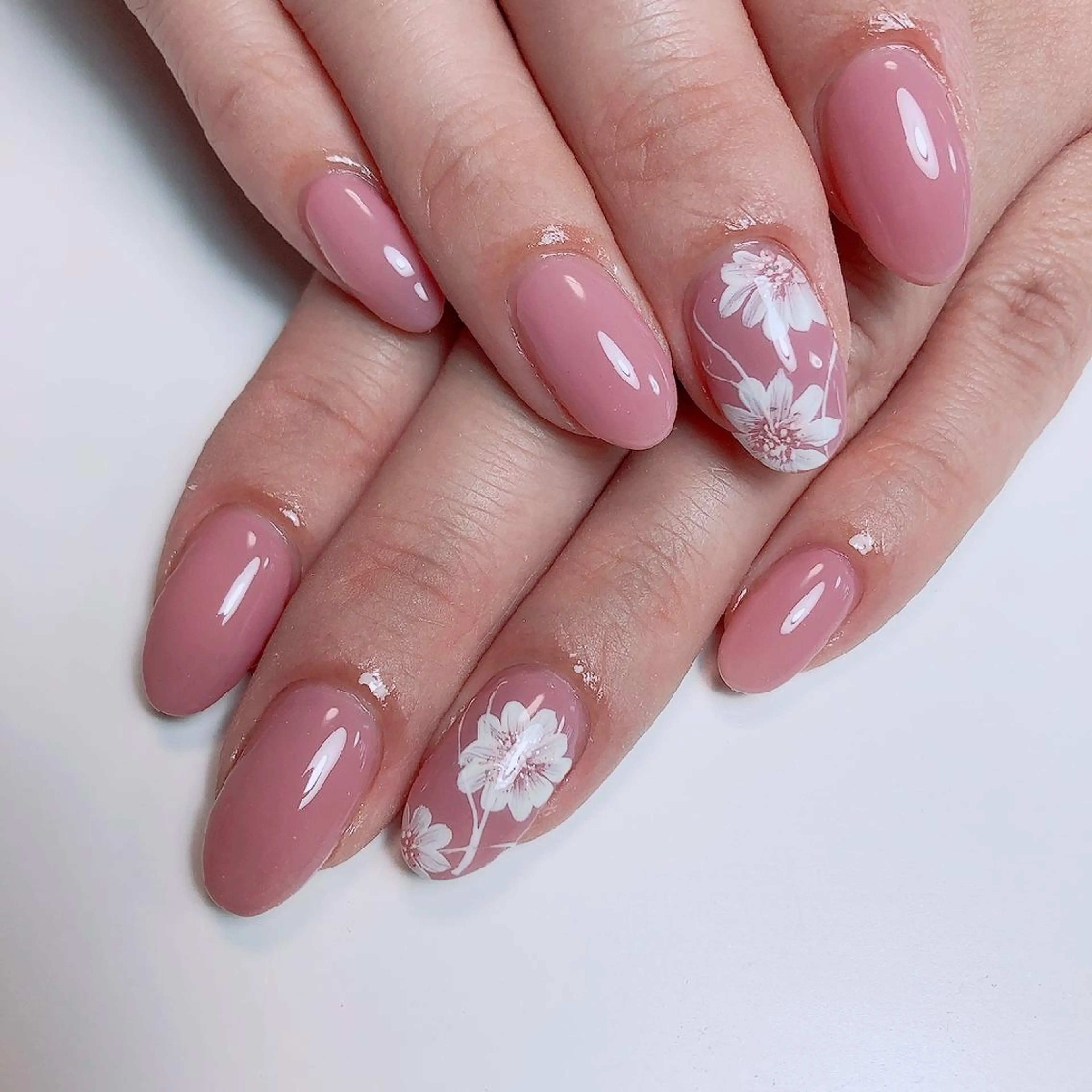 ミディアム ネイル ☺︎山部 志麻☺︎のネイルデザイン