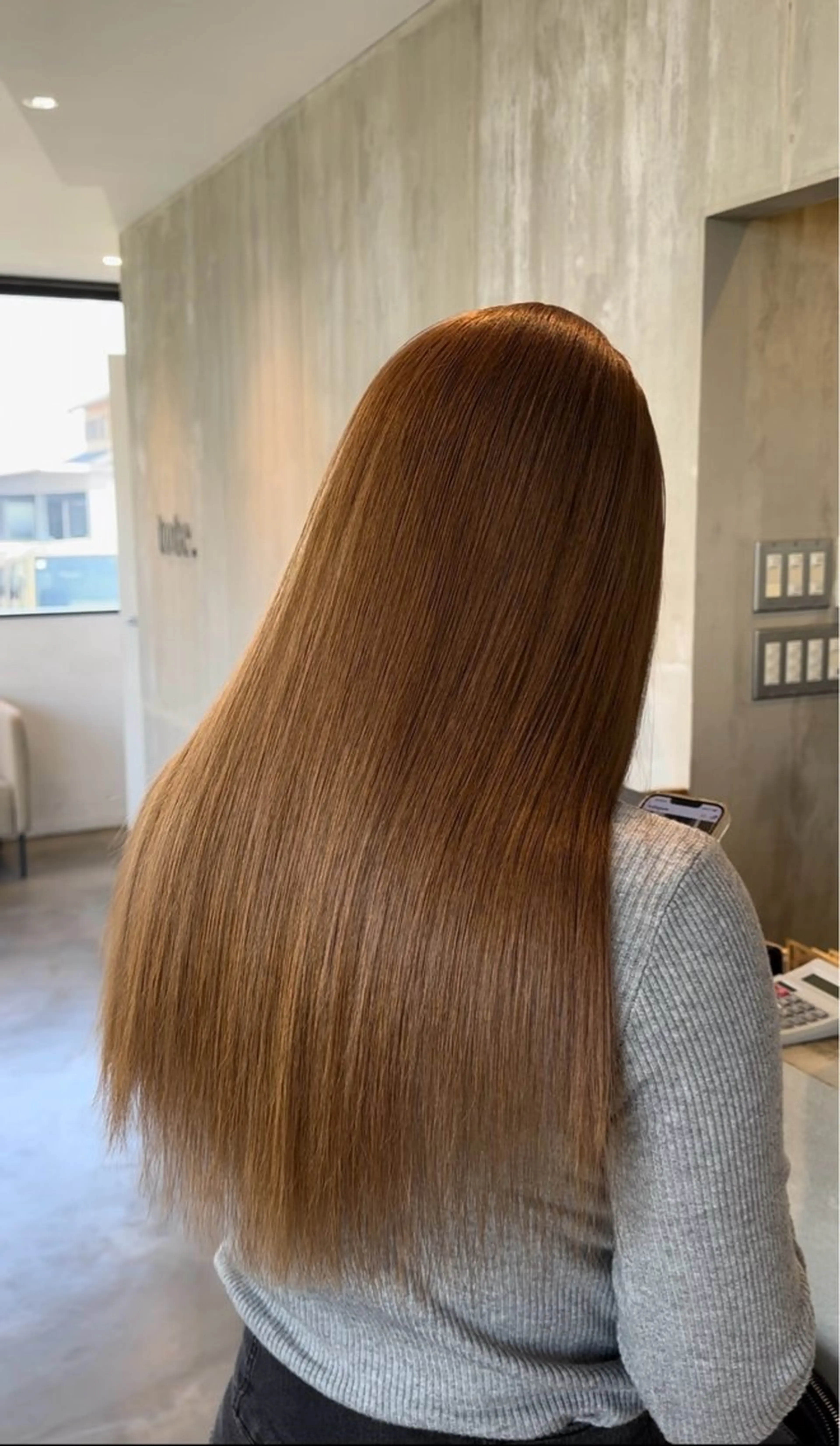 ロング カラー ベージュカラー ブリーチ ミルクティーベージュ 各務原/カラー/ブリ ーチお任せください!のヘアスタイル