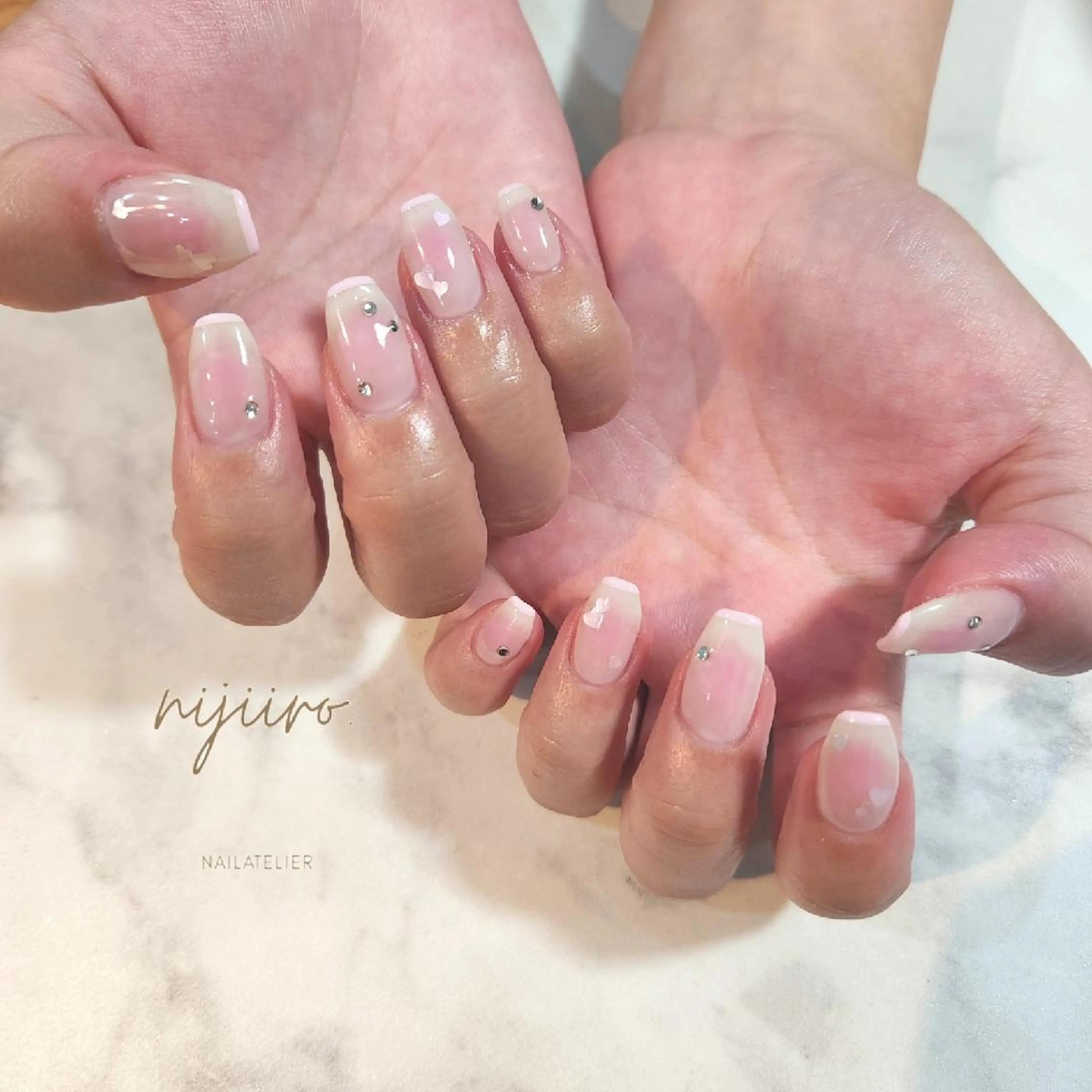 ネイル チークネイル ハンドネイル nijiiro🌈 サトウのネイルデザイン