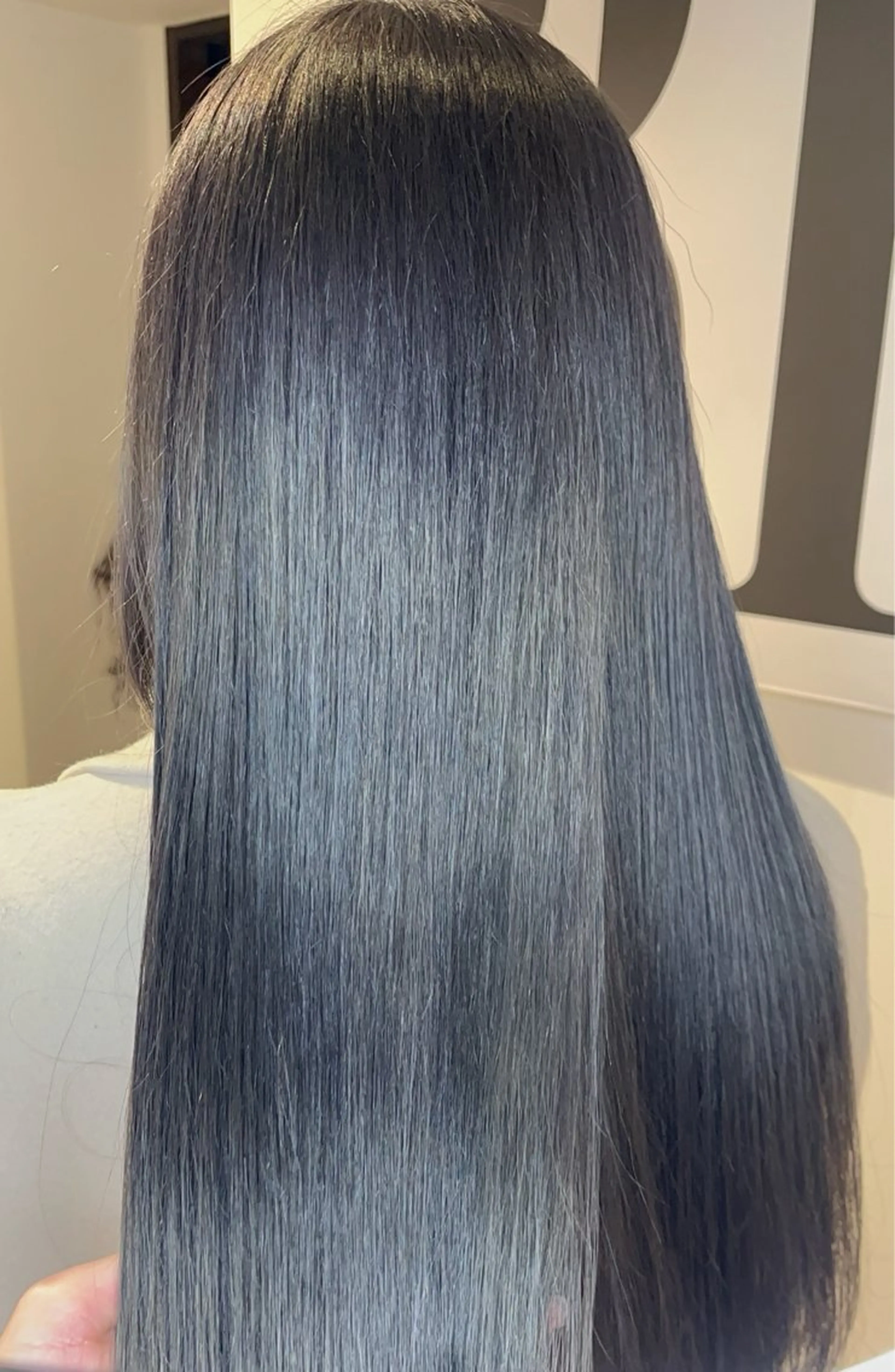 ロング カラー 黒髪 ブリーチ ブルーカラー ブルーブラック 透明感カラー ✨艶髪✨ 奈須晴香のヘアスタイル