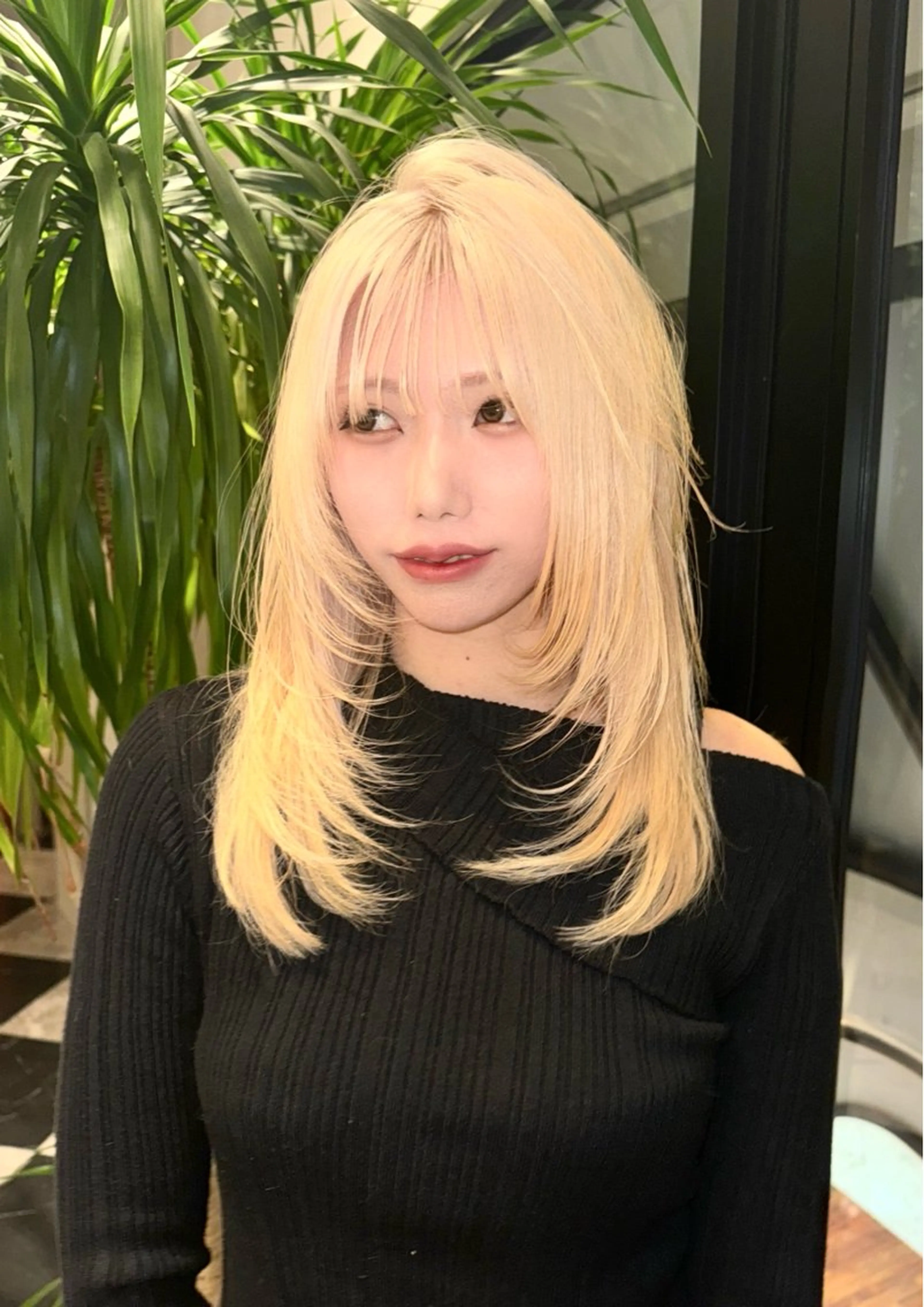 ロング カラー カット ヘアカラー トリートメント デザインカラー⭐︎★ 🐆hyo🐆のヘアスタイル