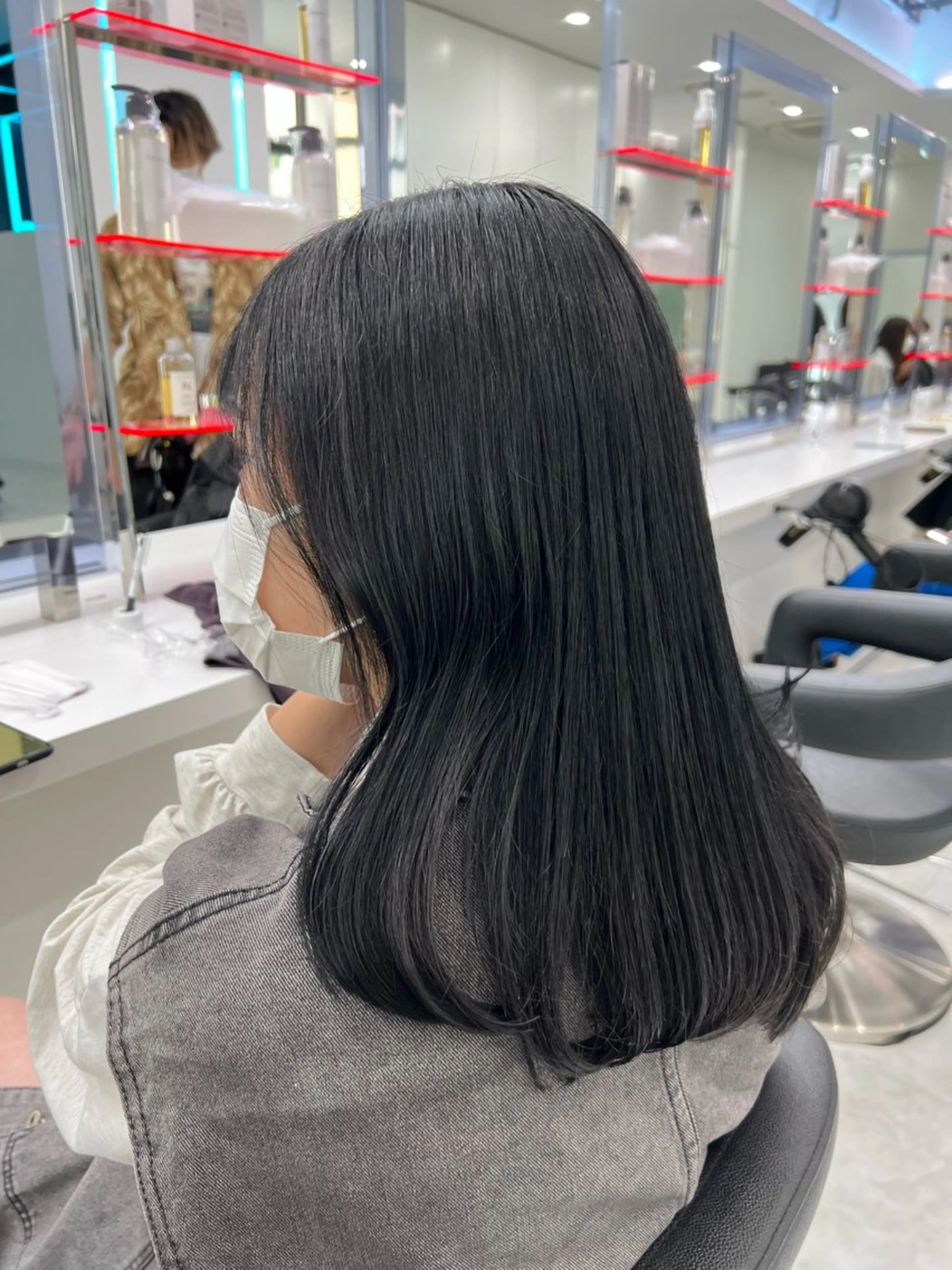 セミロング カラー カット 縮毛矯正 トリートメント ヘッドスパ ヘアセット 💕トレンドうる艶髪 💕TUNE銀座のヘアスタイル