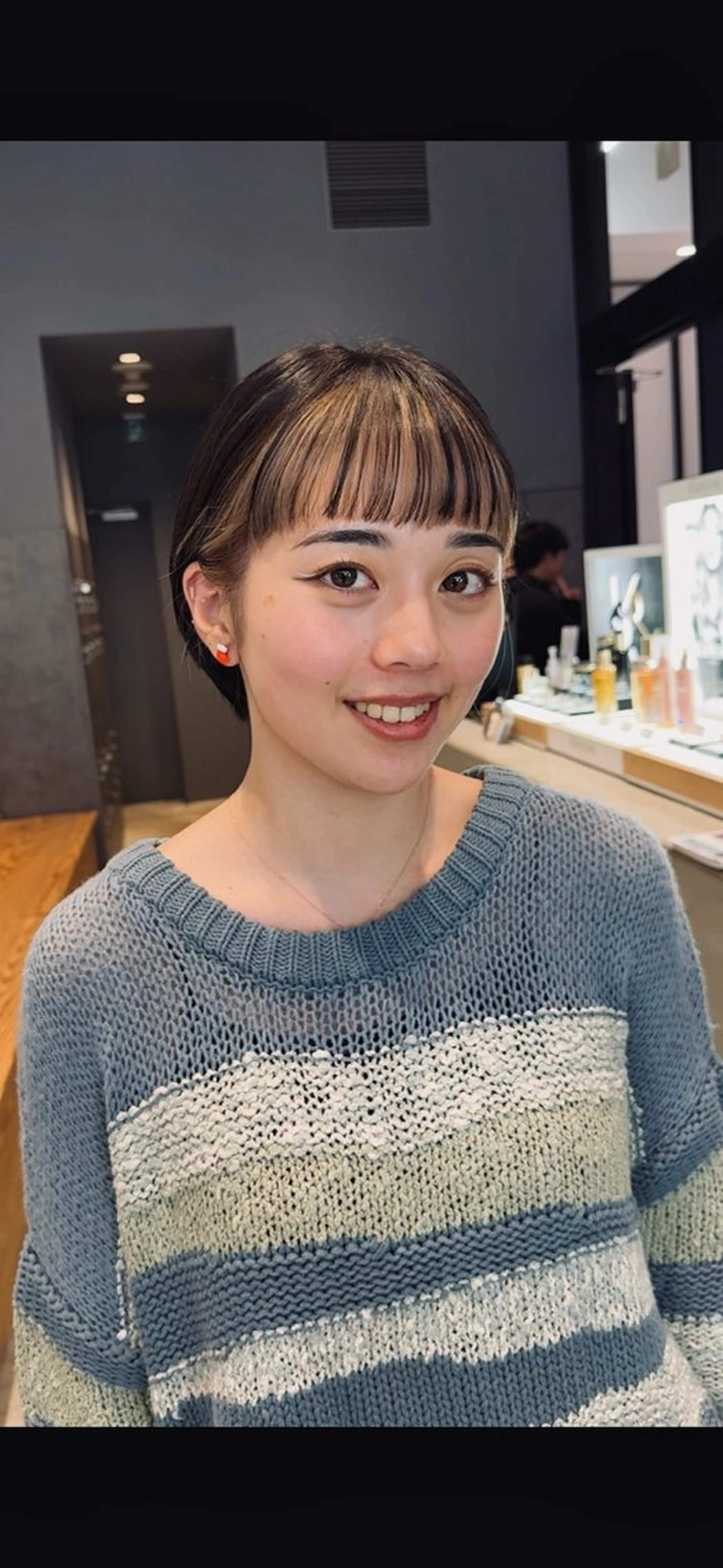 ショート コテ巻き風パーマ 似合わせパーマのヘアスタイル