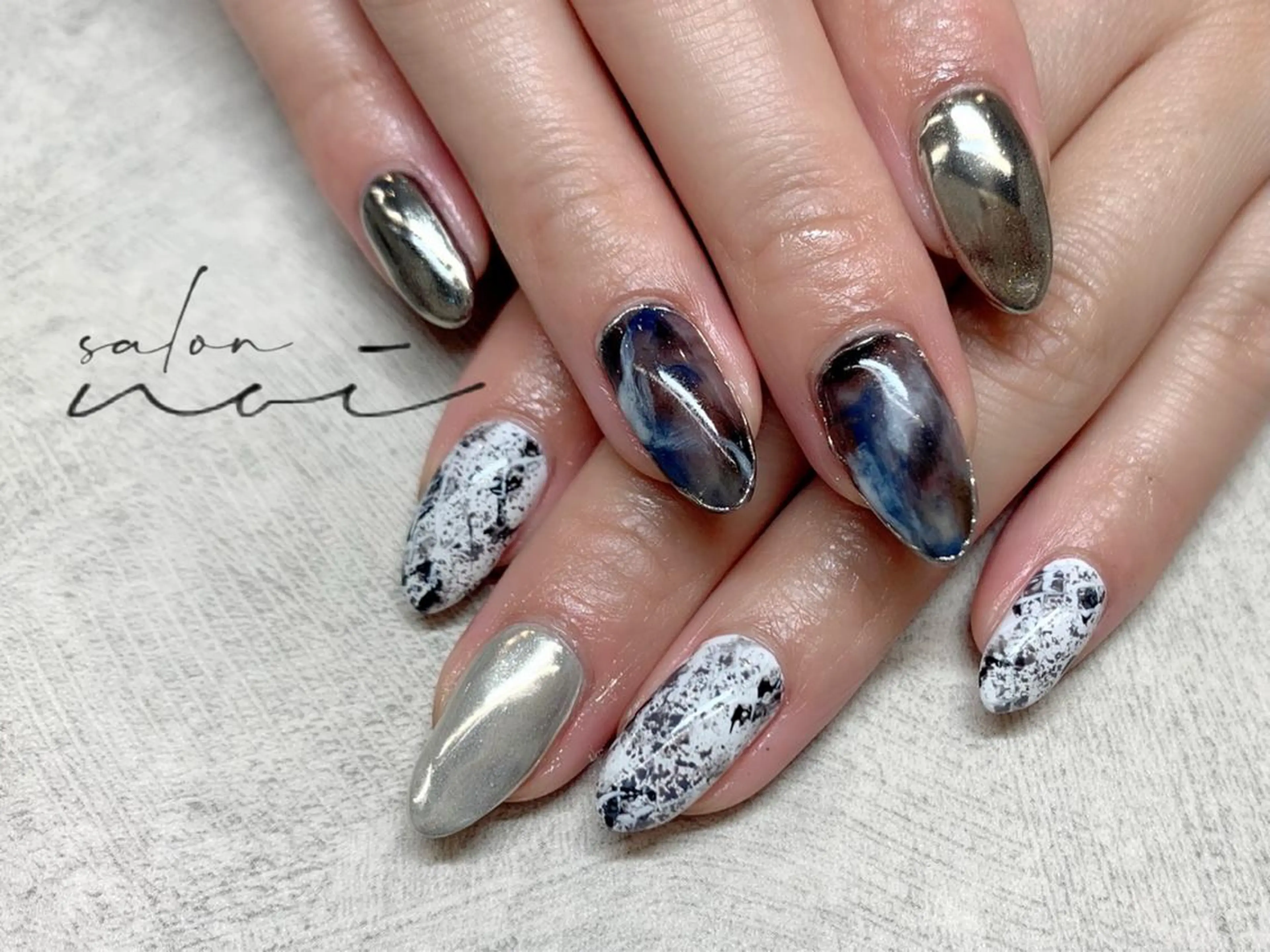 ネイル ホワイト salon noiのネイルデザイン