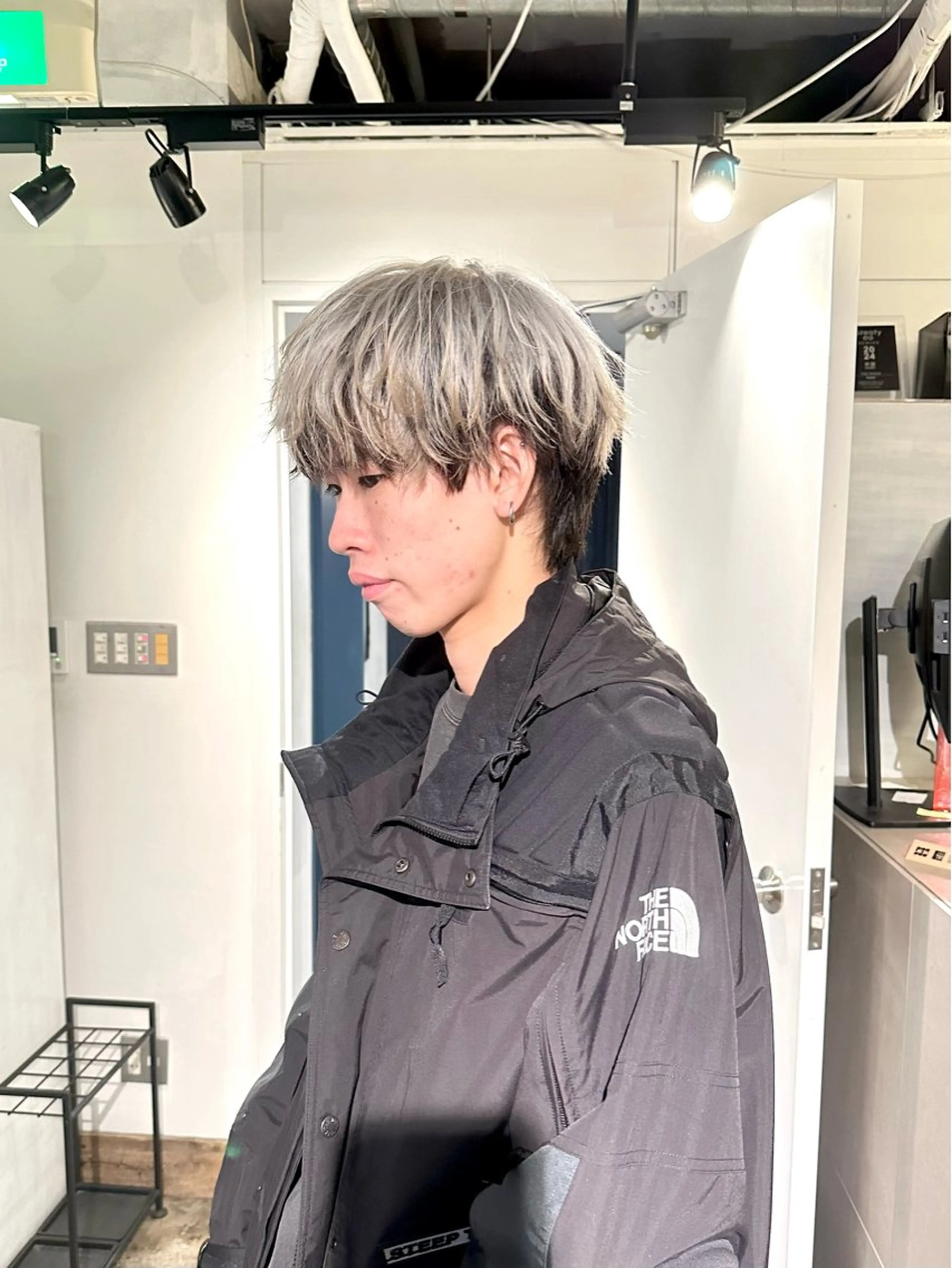 メンズ メンズハイトーン マッシュウルフ マッシュ メンズパーマ メンズウルフカット カット ヘアカラー トリートメント 骨格補正施術/メンズ 専門美容師/YUYAのヘアスタイル