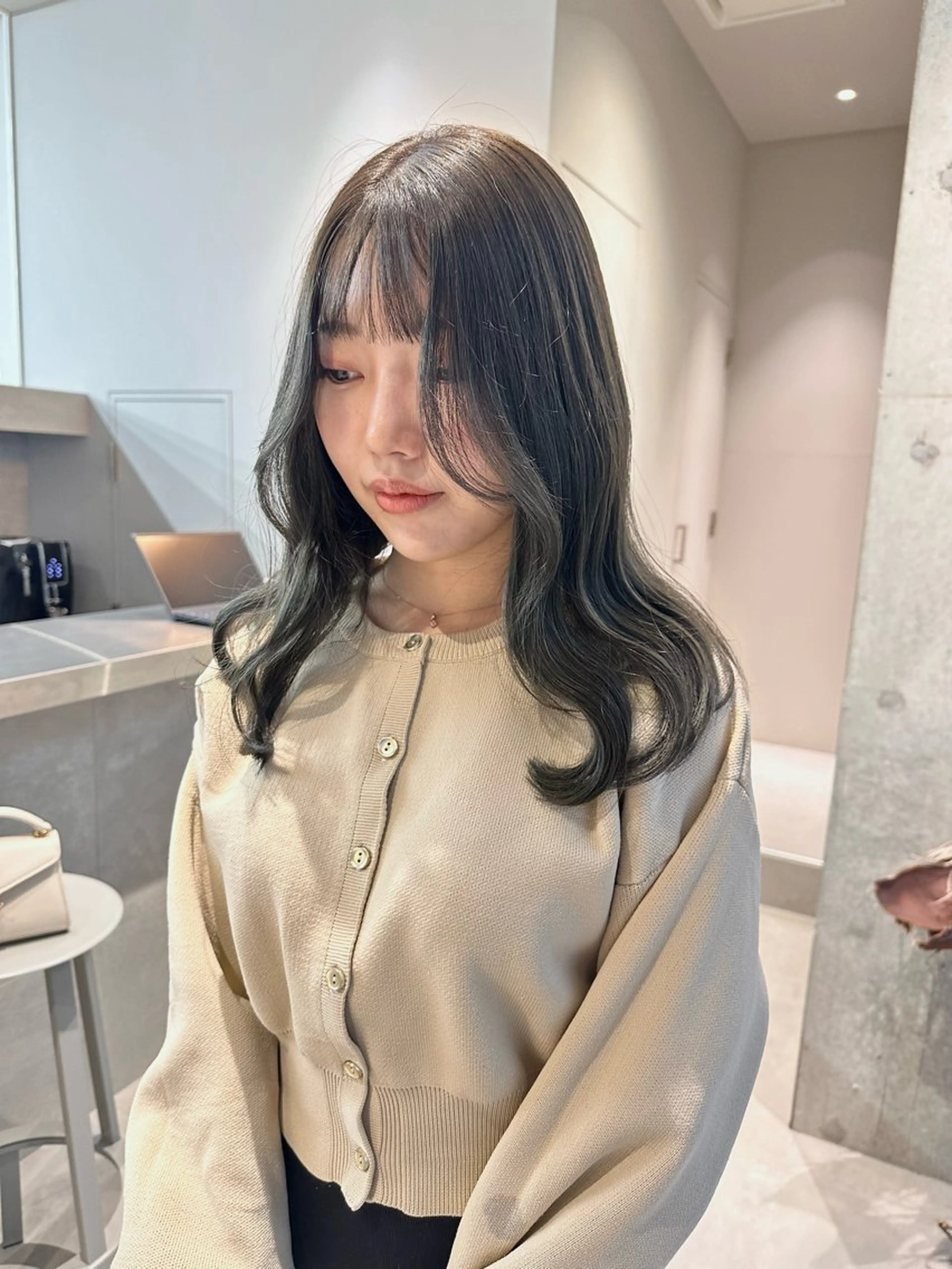 セミロング カラー ブリーチ ブリーチなしカラー 染谷 遥花のヘアスタイル