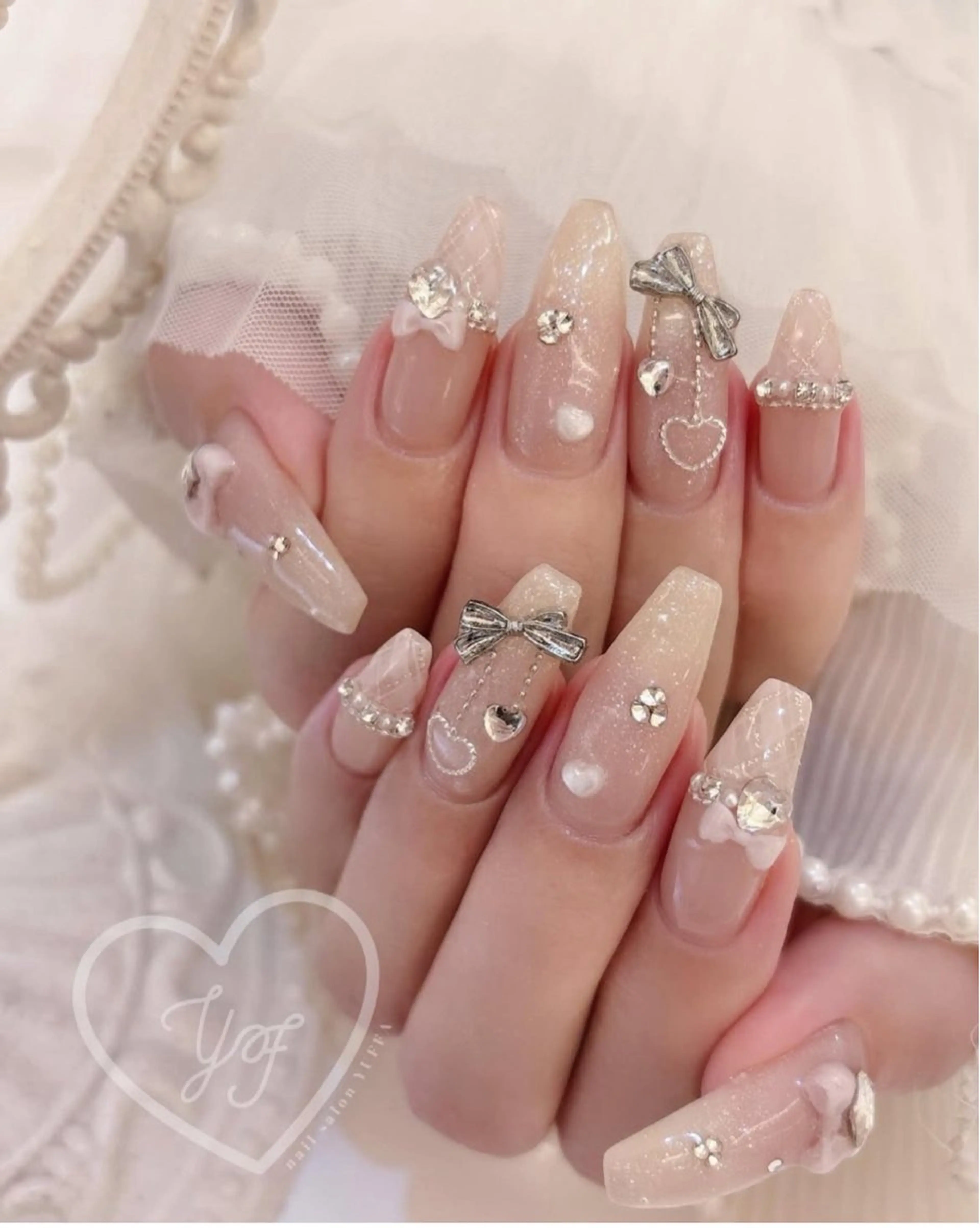 ネイル 長さ出し グラデーション 卒業式 キラキラネイル マグネットネイル ハンドネイル Lee Nails チップ長さだし専門店のネイルデザイン