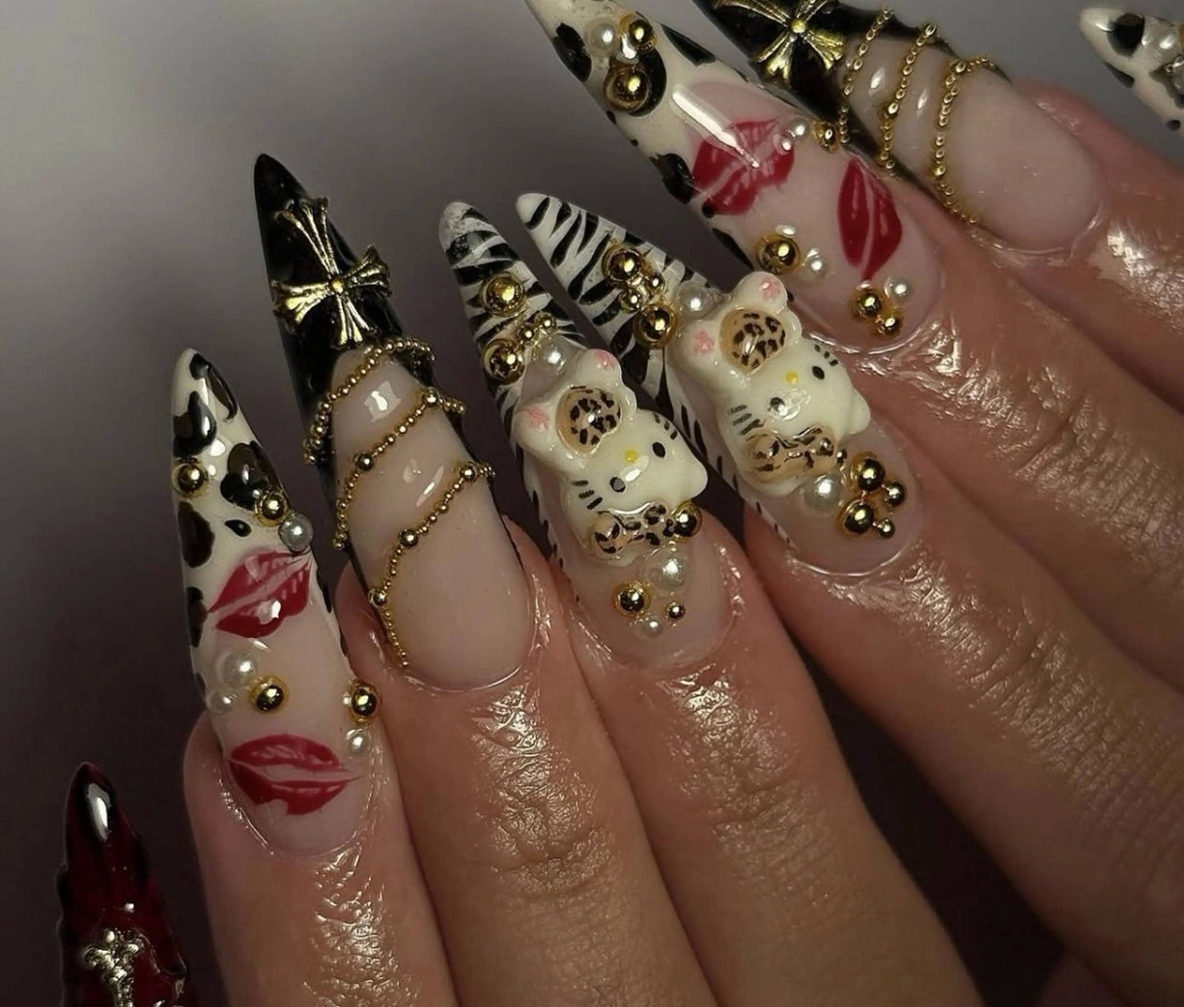 ネイル アートネイル 長さ出し ジェルネイル 韓国ネイル マグネットネイル ハンドネイル Cloudy Chan Nailのネイルデザイン