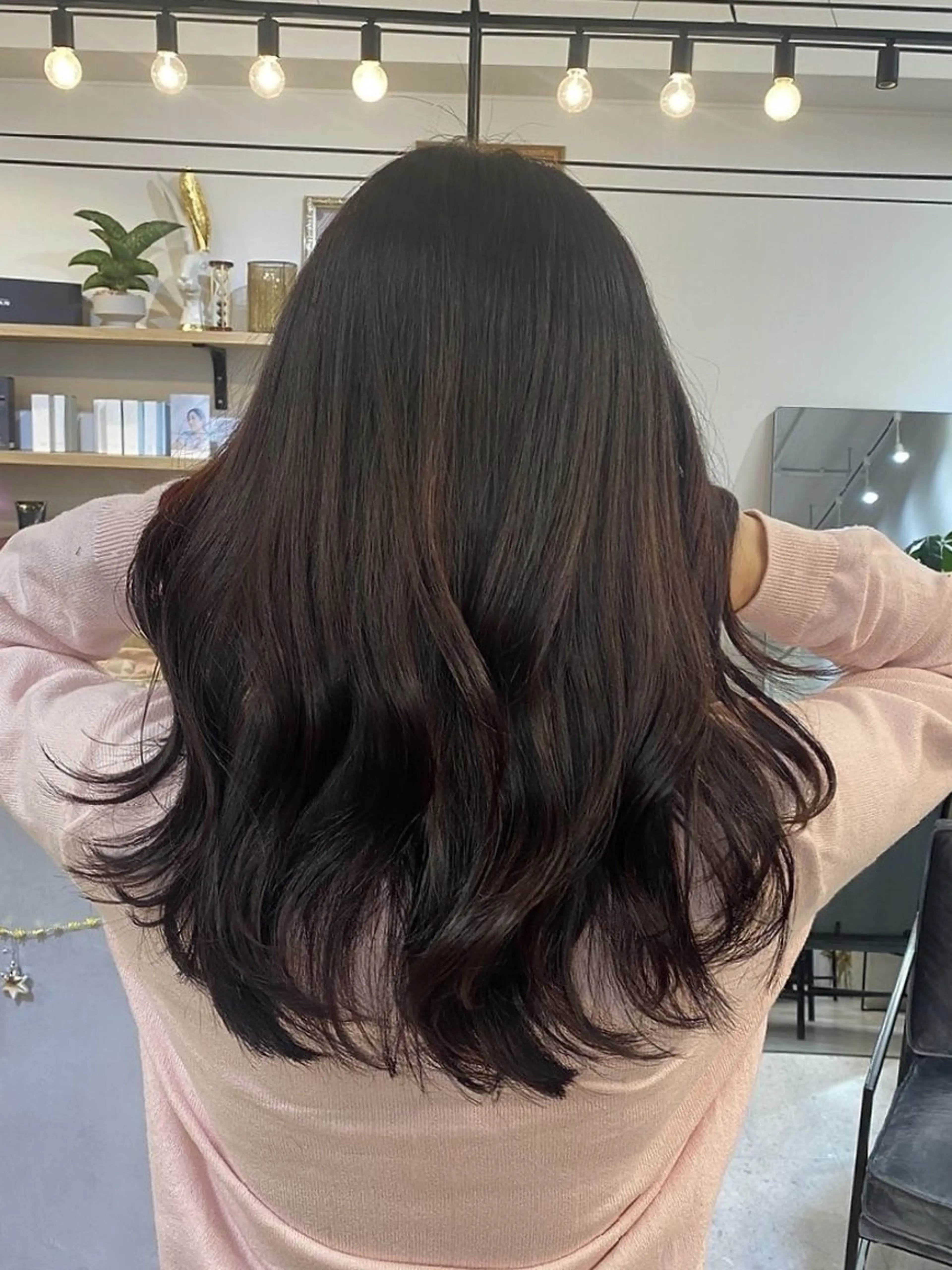ロング カラー 江坂 misaki のヘアスタイル