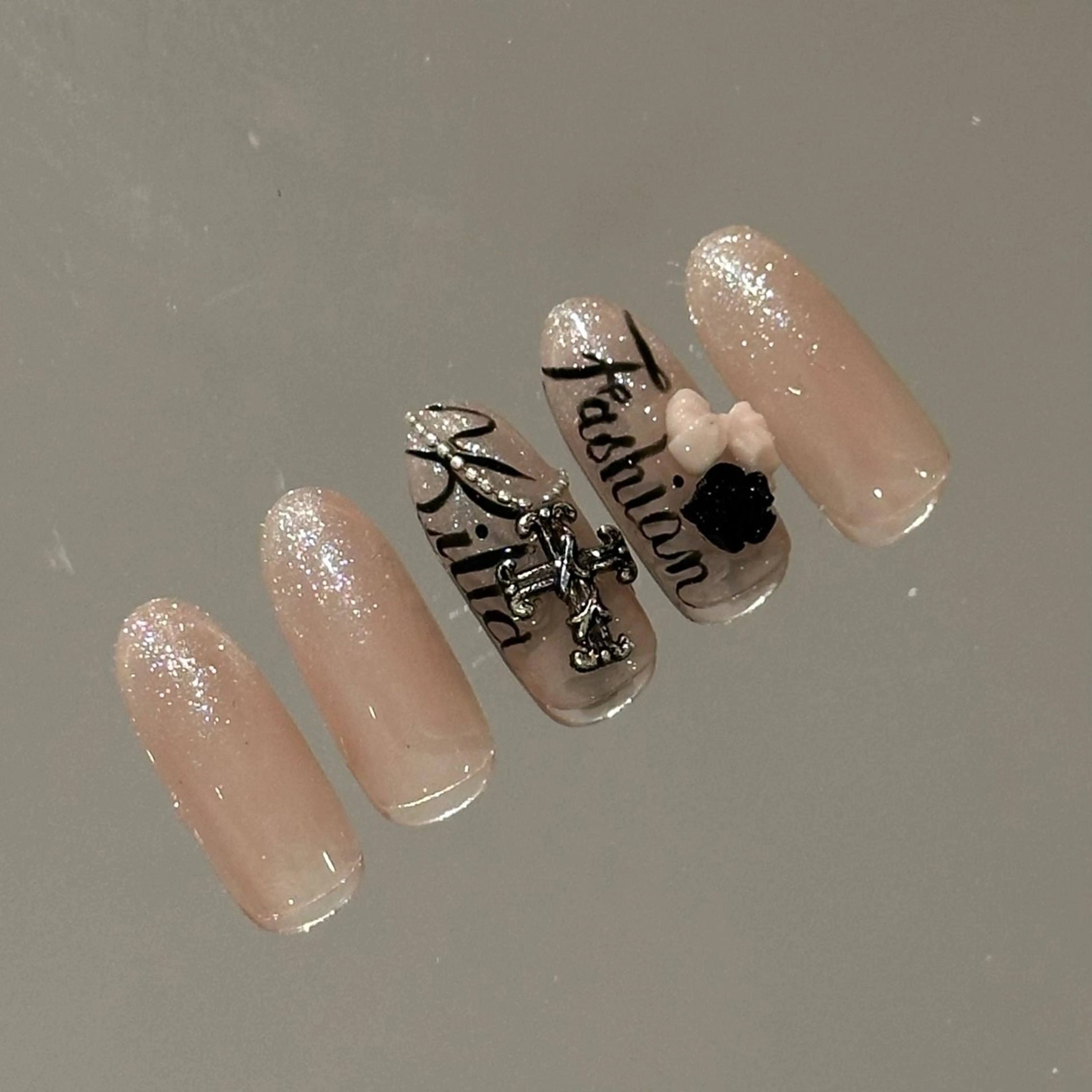 ネイル ワンホンネイル ハンドネイル 本町NailUsaM imi MOMOKAのネイルデザイン