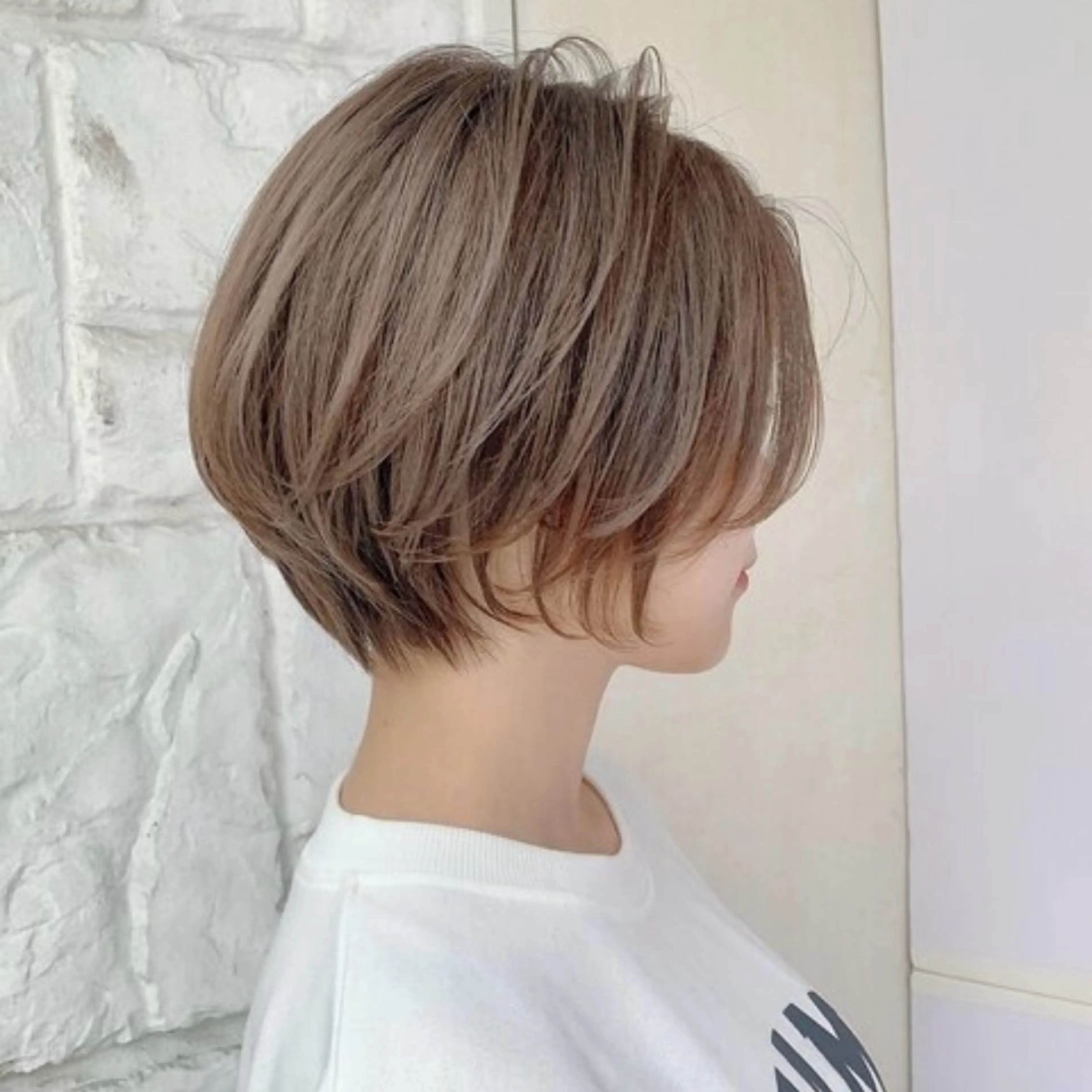ショート カラー カット ヘアカラー トリートメント ヘッドスパ ヘアセット 短めショートカット カットモデルのヘアスタイル