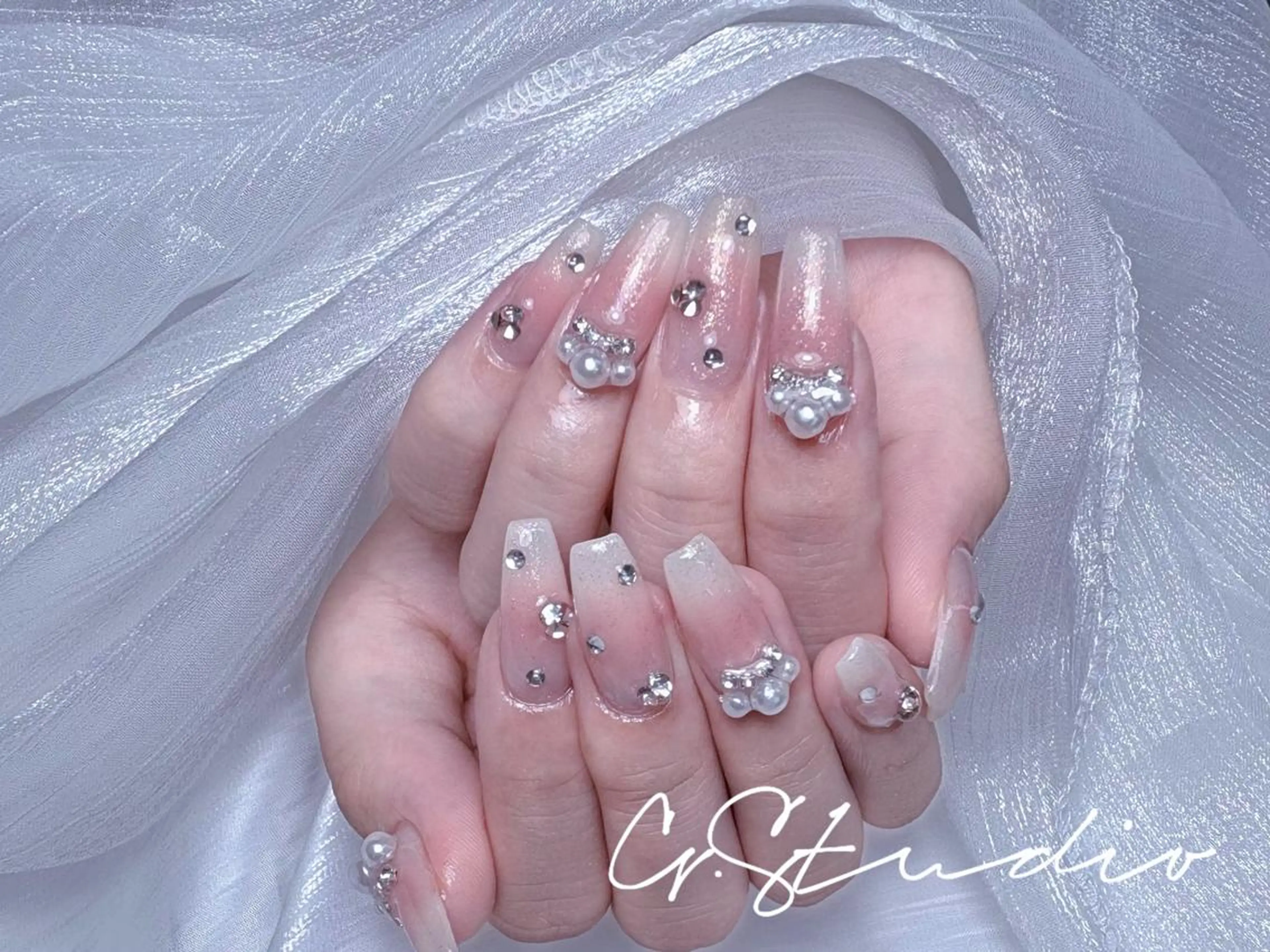 ネイル ハンドネイル ハンドケア G. 長さ出し専門店のネイルデザイン