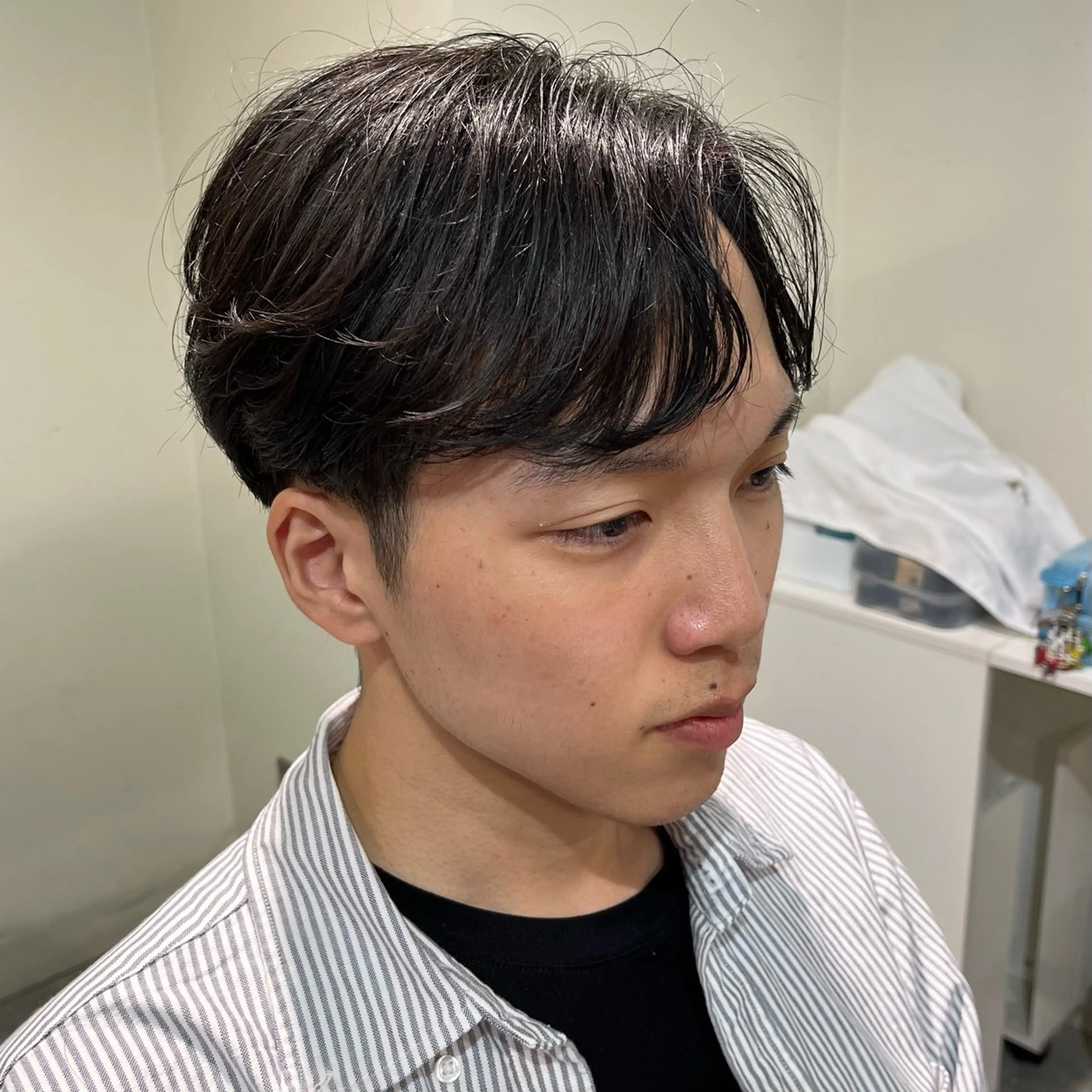 メンズ センターパート メンズ韓国風 マッシュ カット フェザーパーマ🌙 毛流れ yuzukiのヘアスタイル