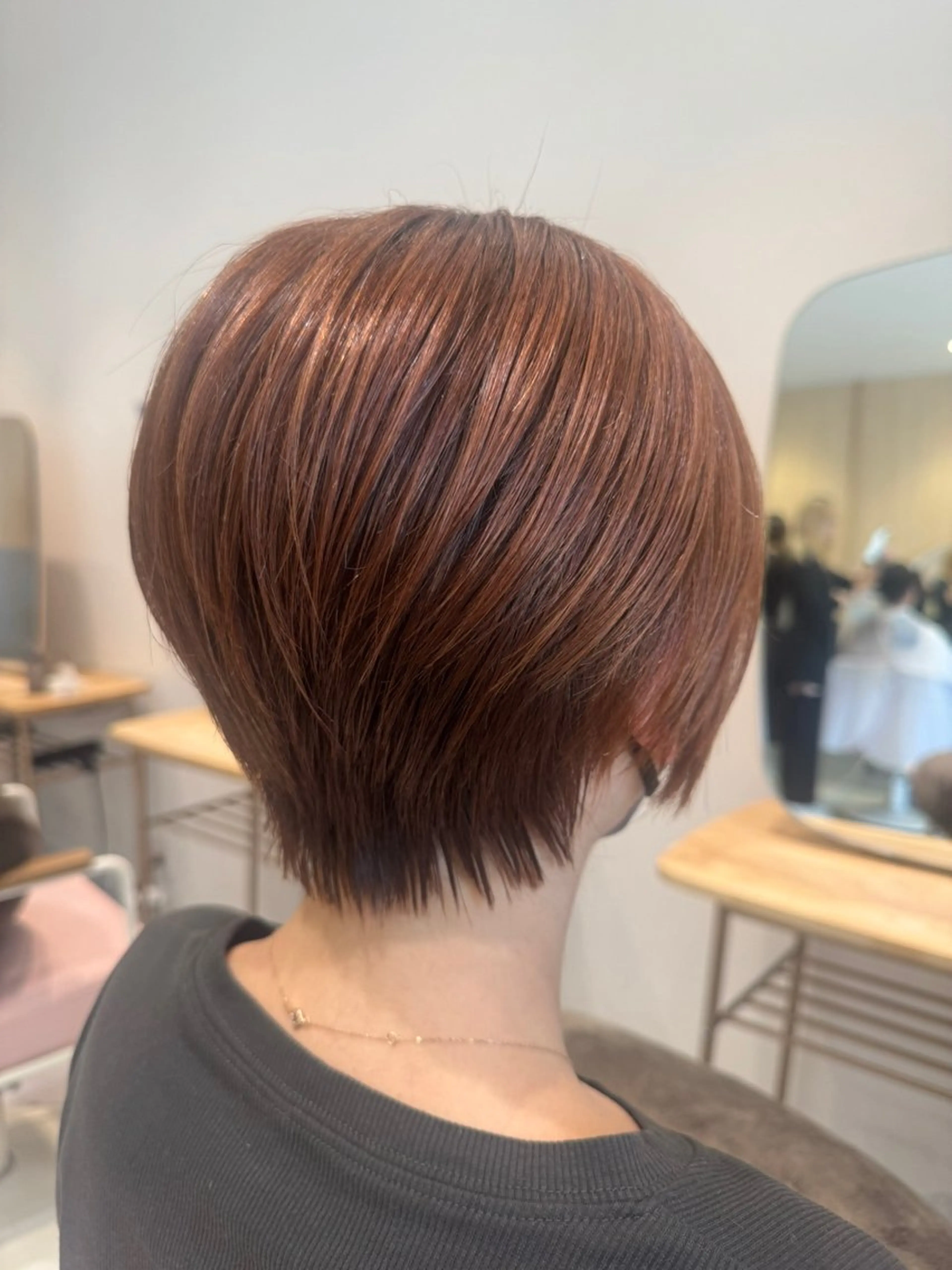 ショート カット ヘアカラー 𝘀𝗮𝗲 ⑅*/ 艶髪/ショートボブのヘアスタイル
