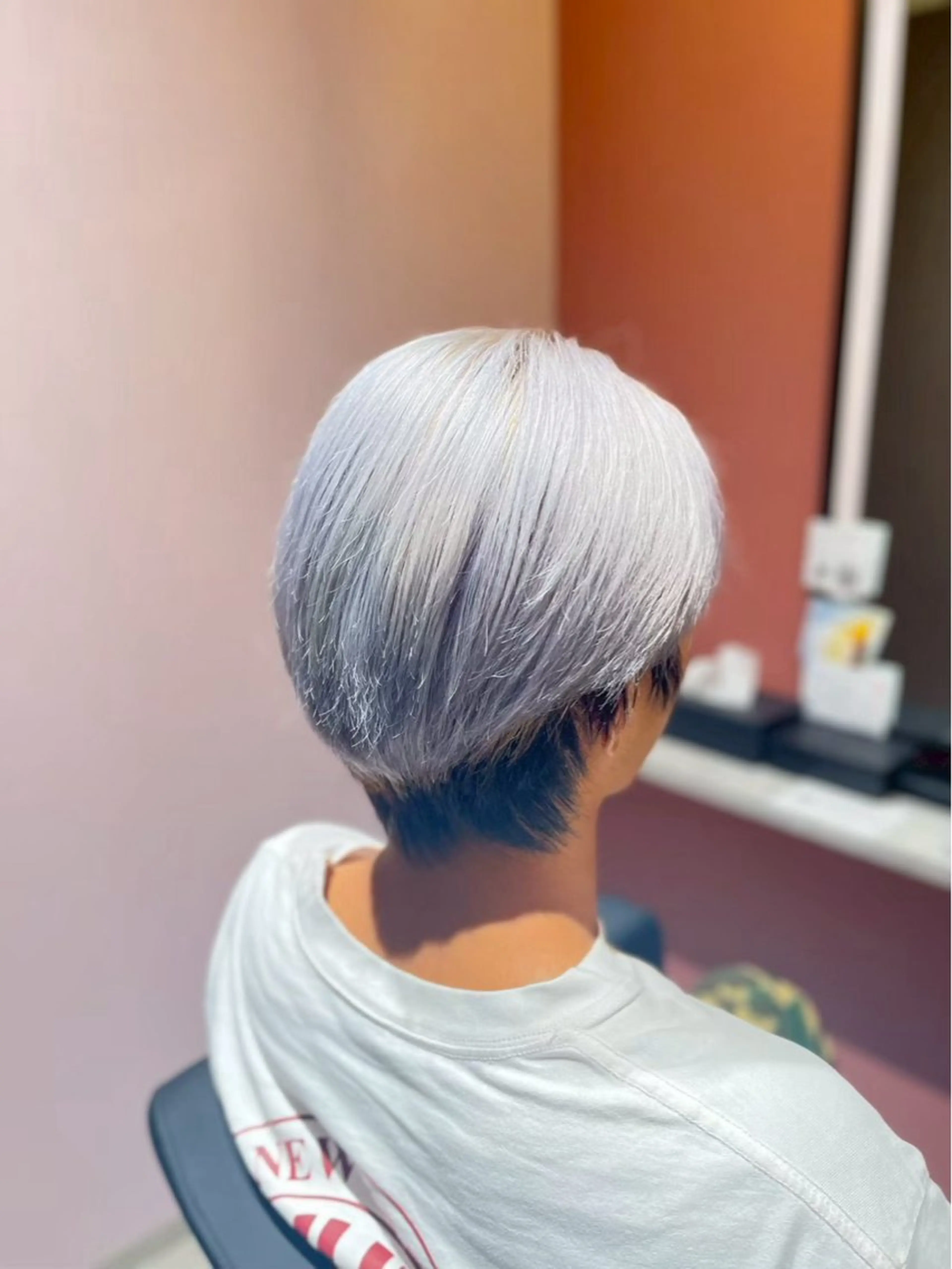 ショート ヘアカラー 高口 小春のヘアスタイル