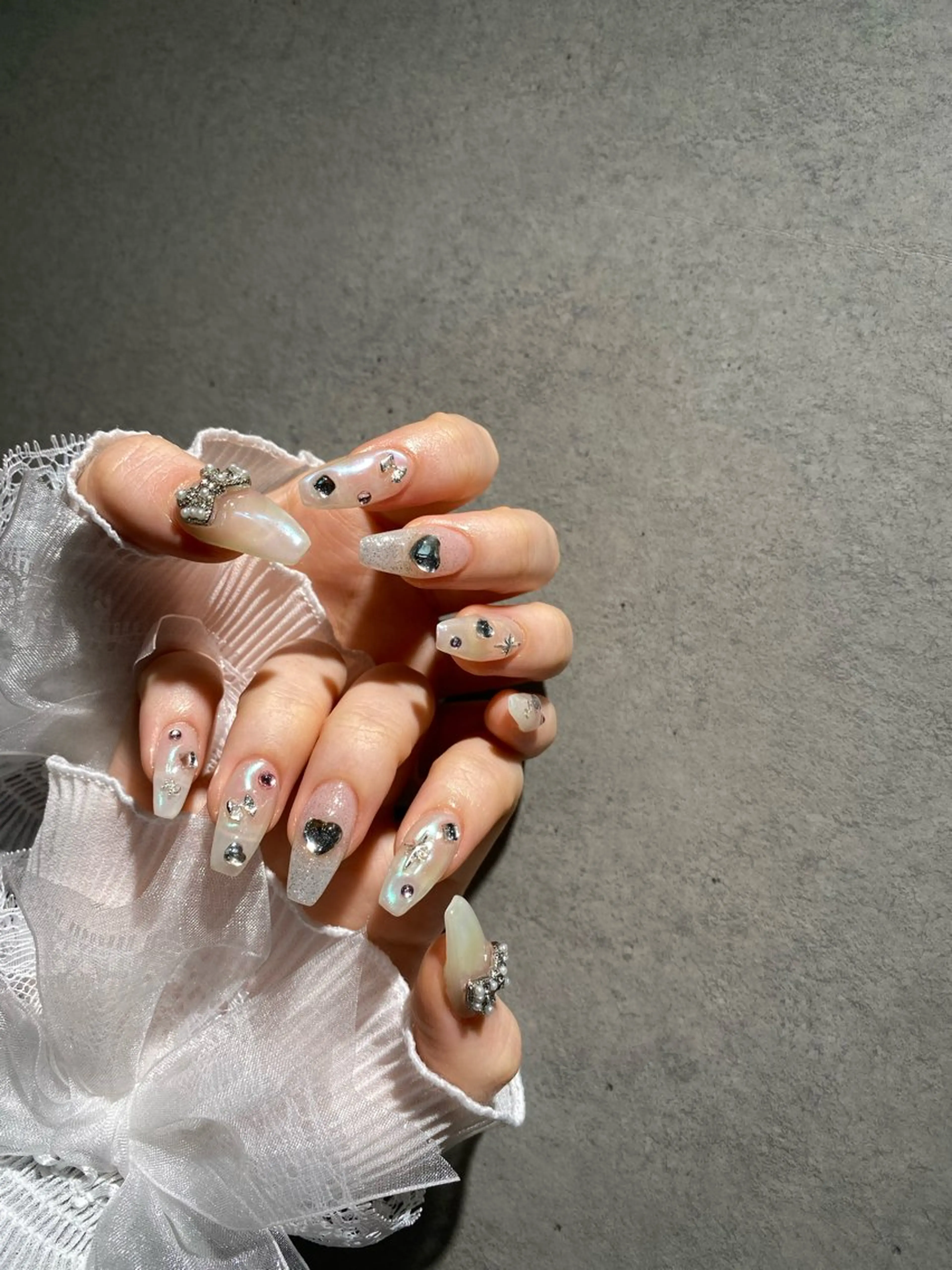 ネイル I-nailロング /ワンホン/キラキラのネイルデザイン