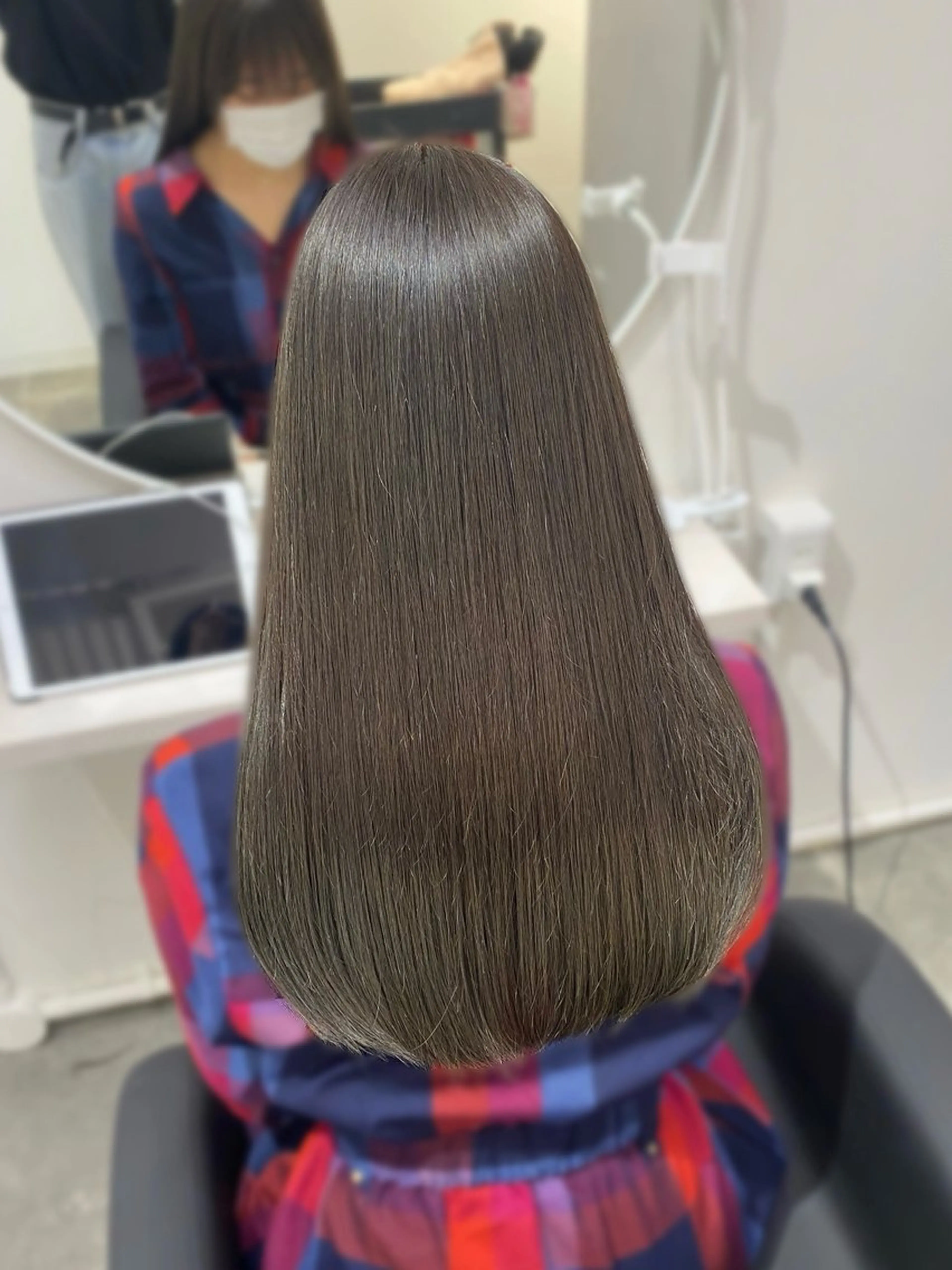 ロング カラー カット ヘアカラー トリートメント YUZU🎀顔まわり ×レイヤーカットのヘアスタイル