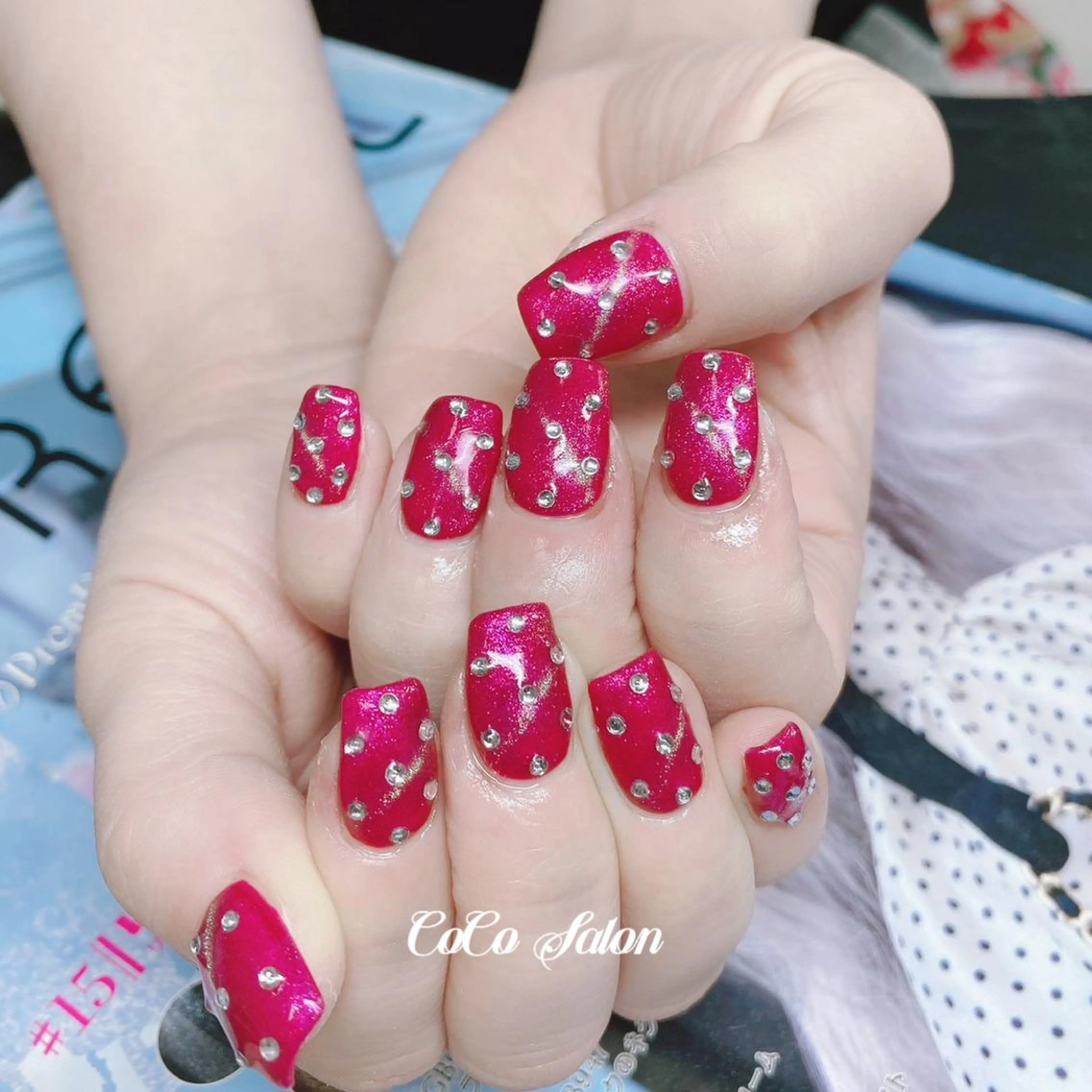 ネイル 成人式 長さ出し ジェルネイル ゴージャス 卒業式 CoCoSalon ネイル/まつ毛予約のネイルデザイン