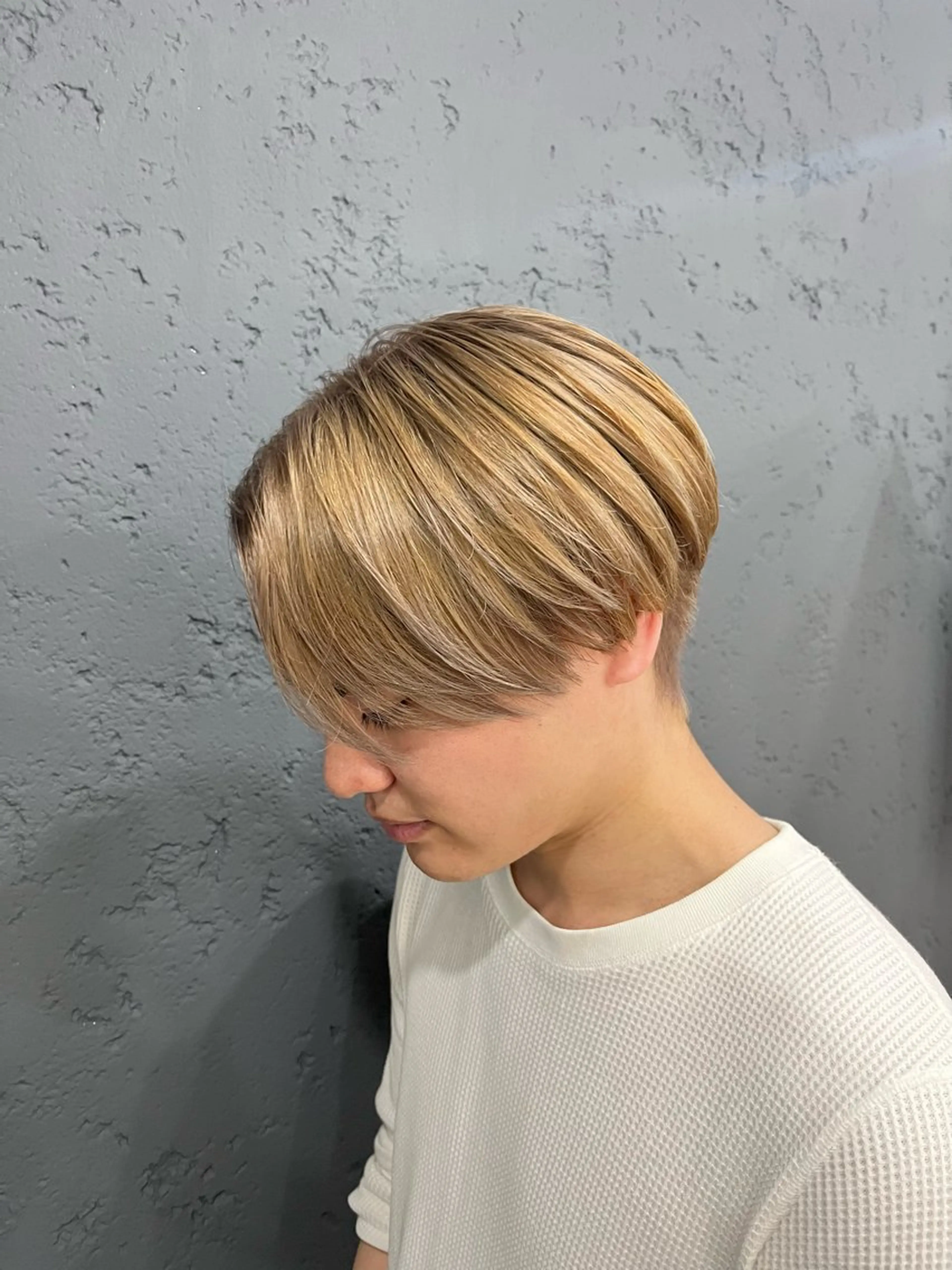 カラー メンズ メンズハイトーン ハイトーンカラー カット ヘアカラー 💜垢抜けメンズパー マ💜Sakuraのヘアスタイル