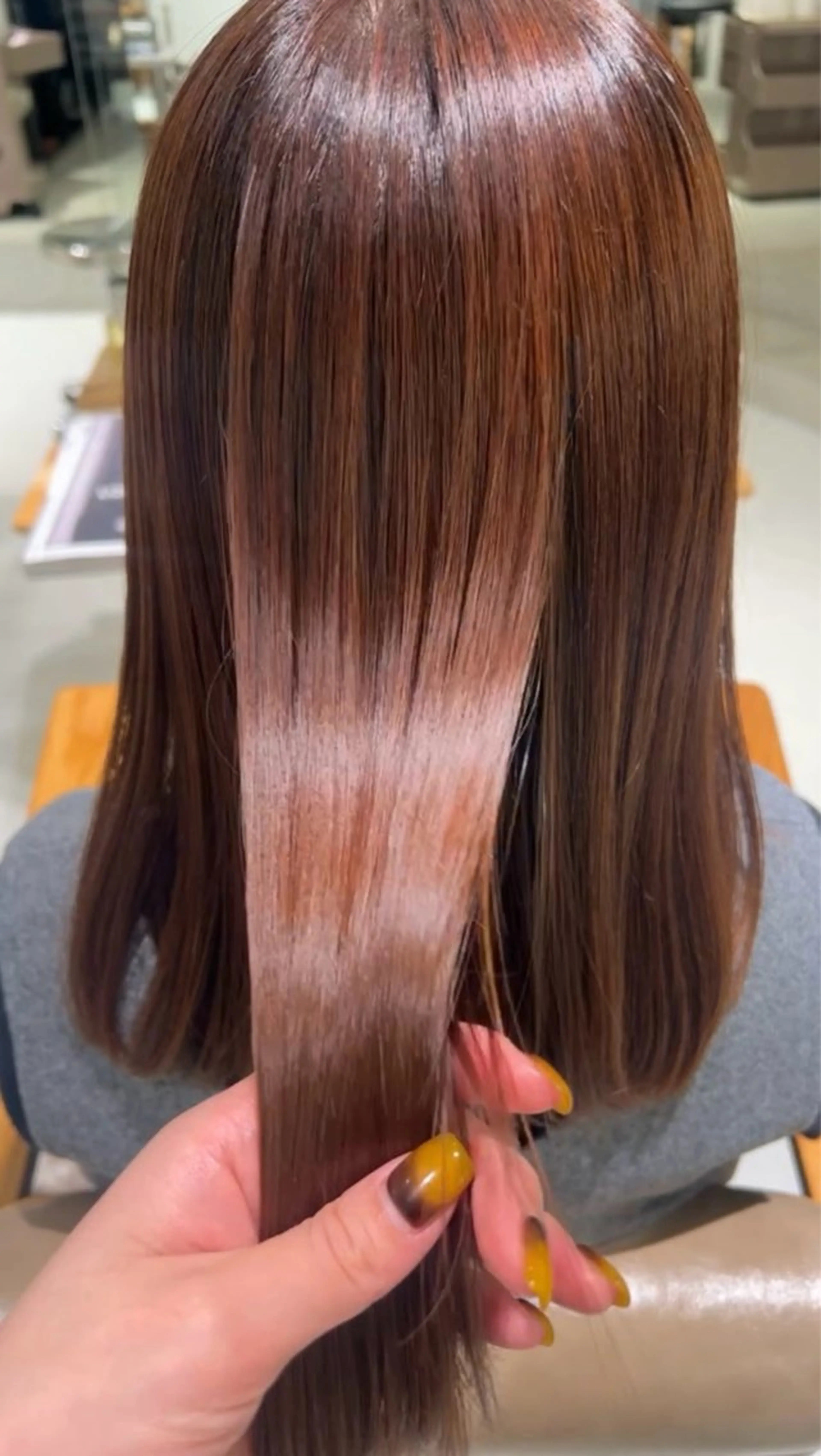 カラー UNBIRTHDAY Erenaのヘアスタイル