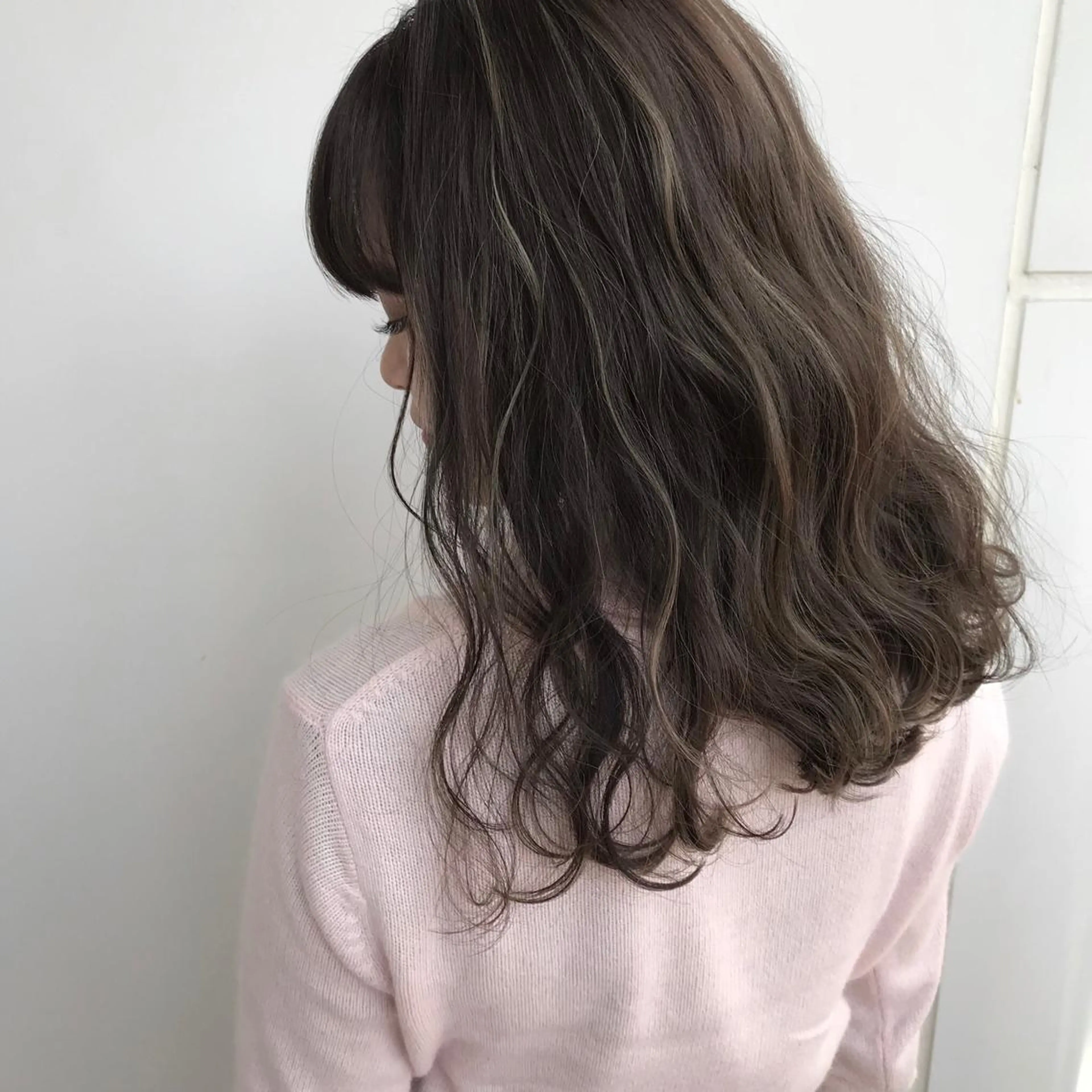 ミディアム ハイライト ショート ボブ 梅田 木戸健人のヘアスタイル