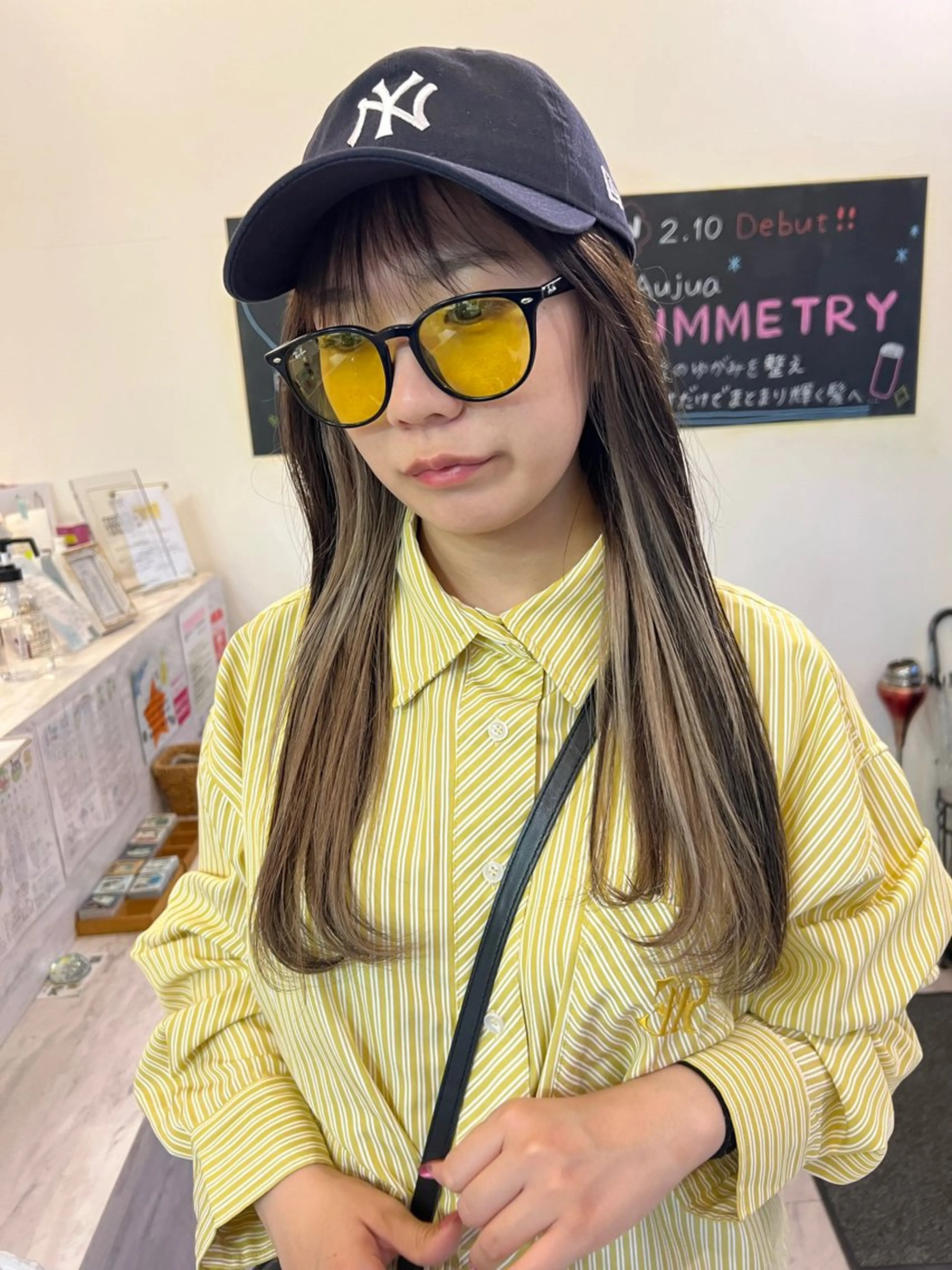 ロング 奥田 葵のヘアスタイル