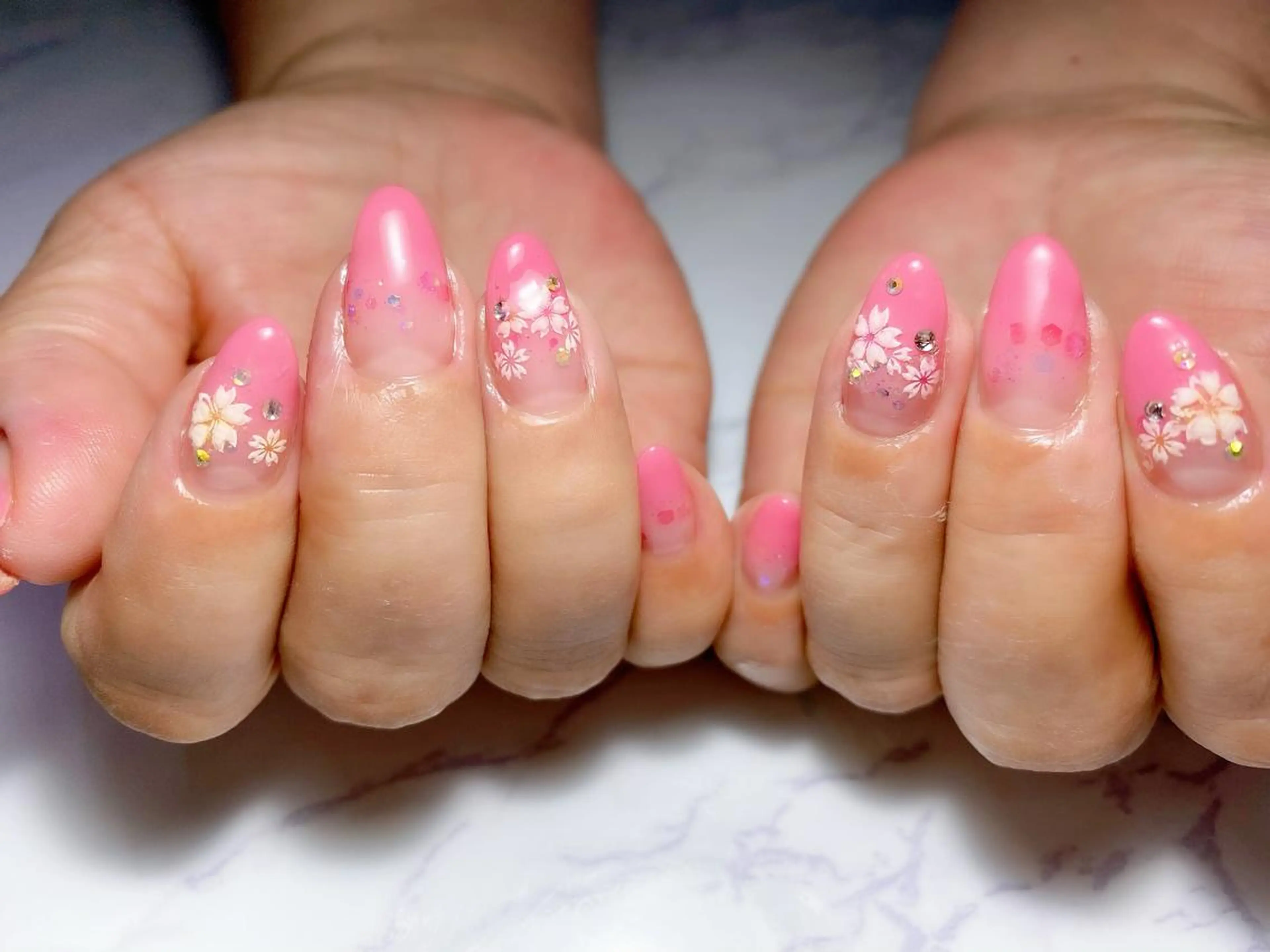 ネイル グラデーション ピンク 春ネイル Era nailのネイルデザイン