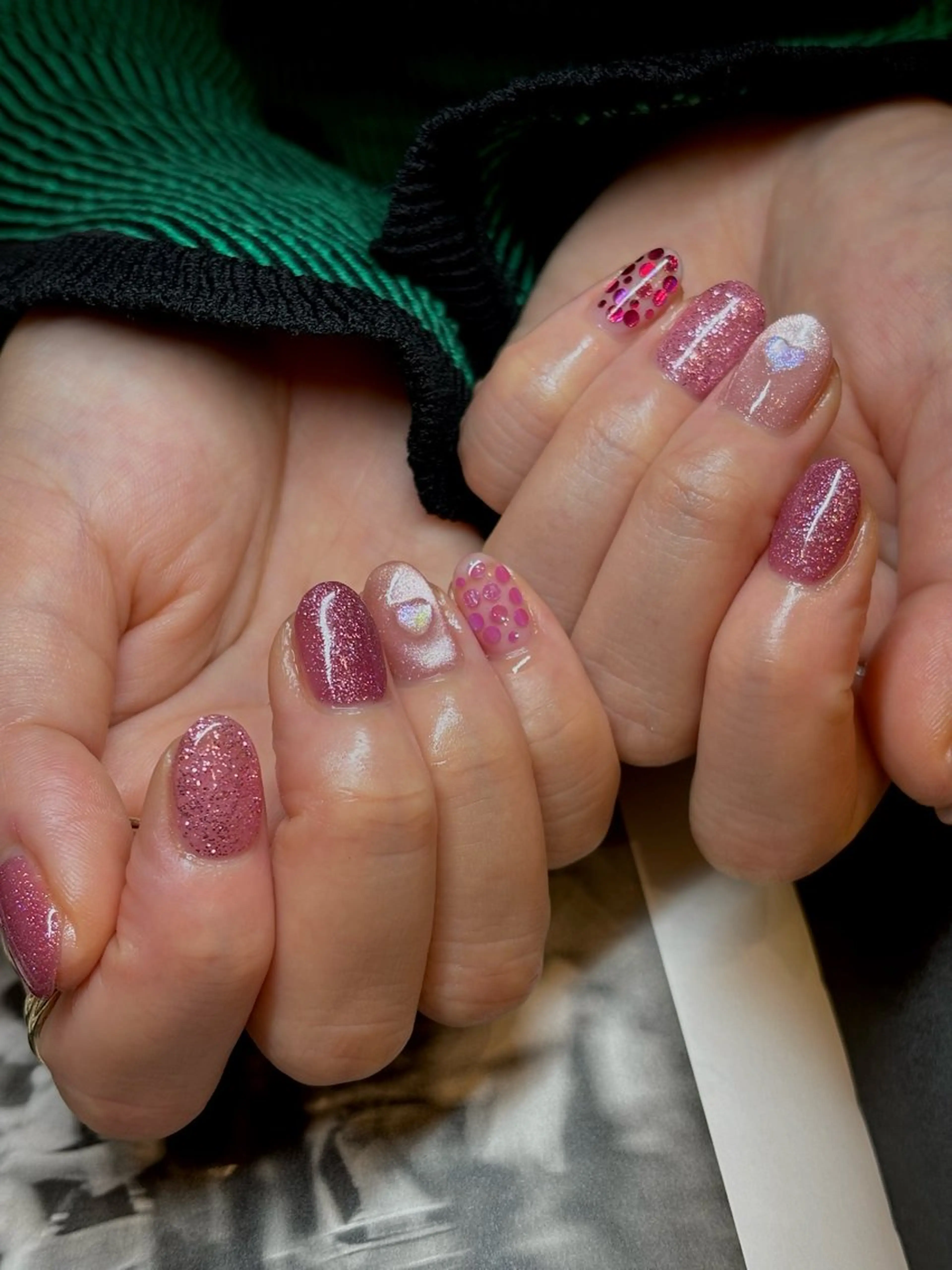 キッズ ネイル フットネイル ジェルネイル マグネットネイル ニュアンスネイル ワンカラーネイル illum hicariのネイルデザイン