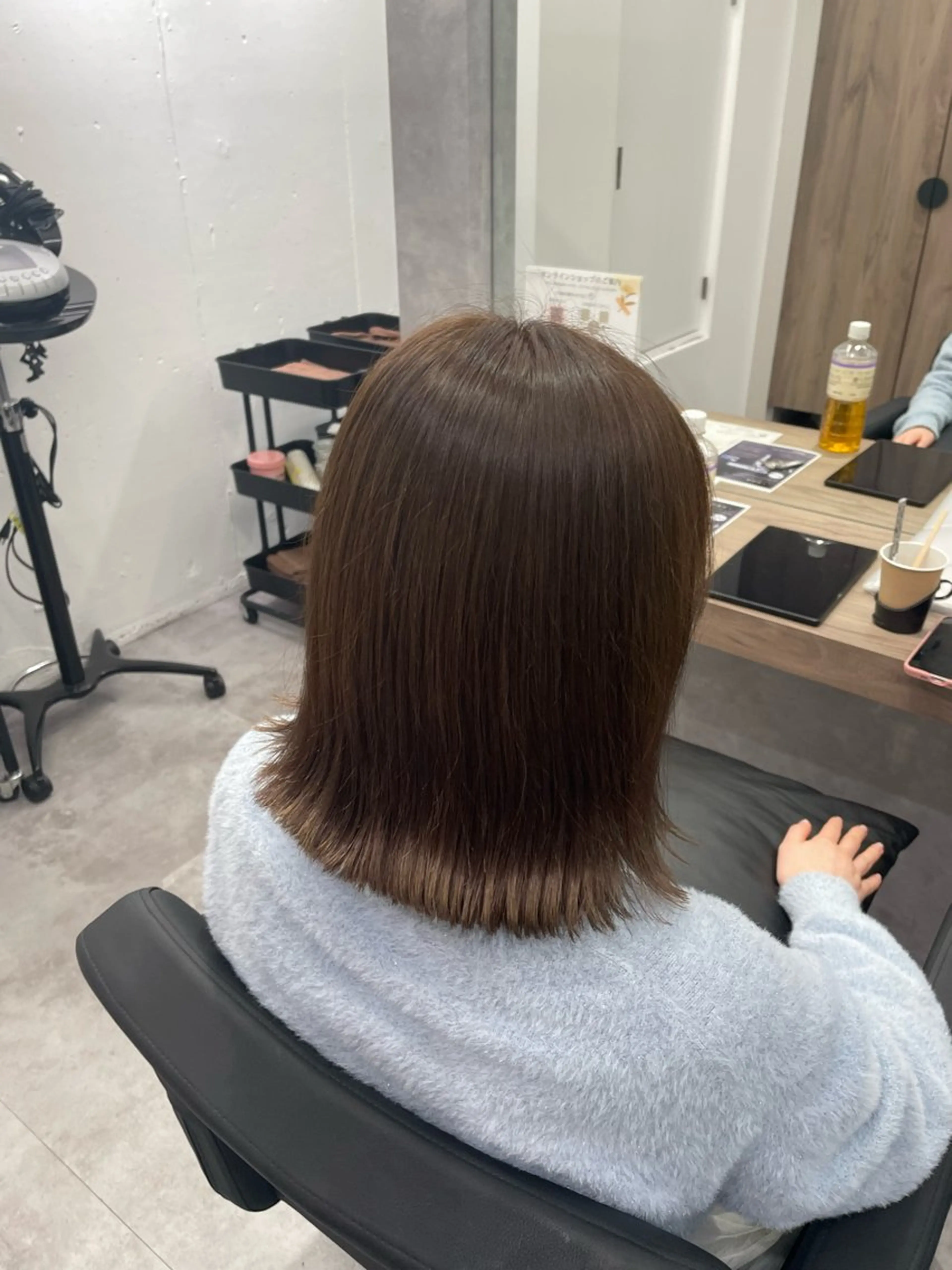 ミディアム カラー カット COCO .のヘアスタイル