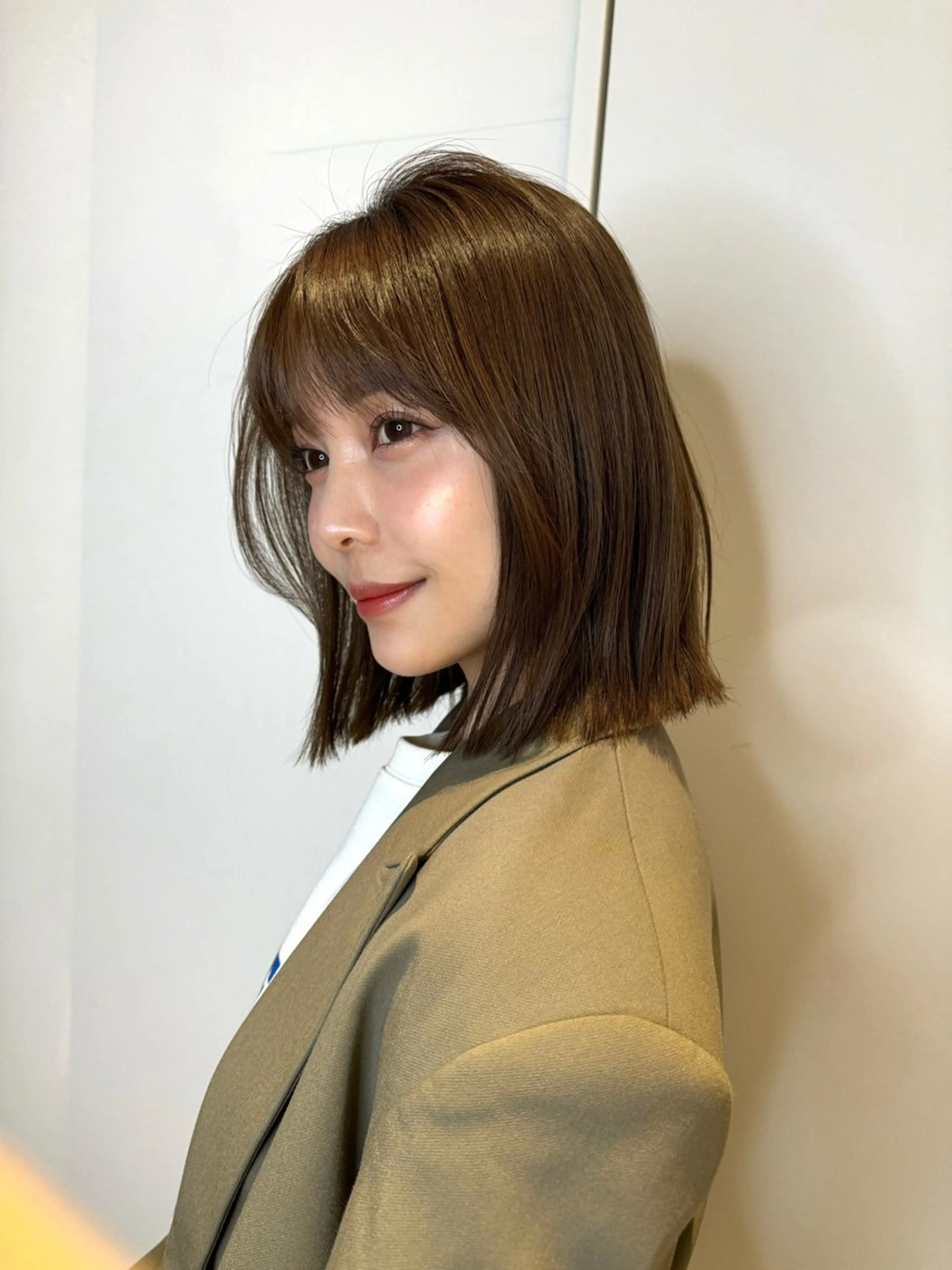 ミディアム カラー パーマ ヘアアレンジ ボブレイヤー アッシュ ベージュカラー ブリーチ 透明感カラー カット ヘアカラー トリートメント ヘアセット 小野寺瑞希 /最小顔カットのヘアスタイル