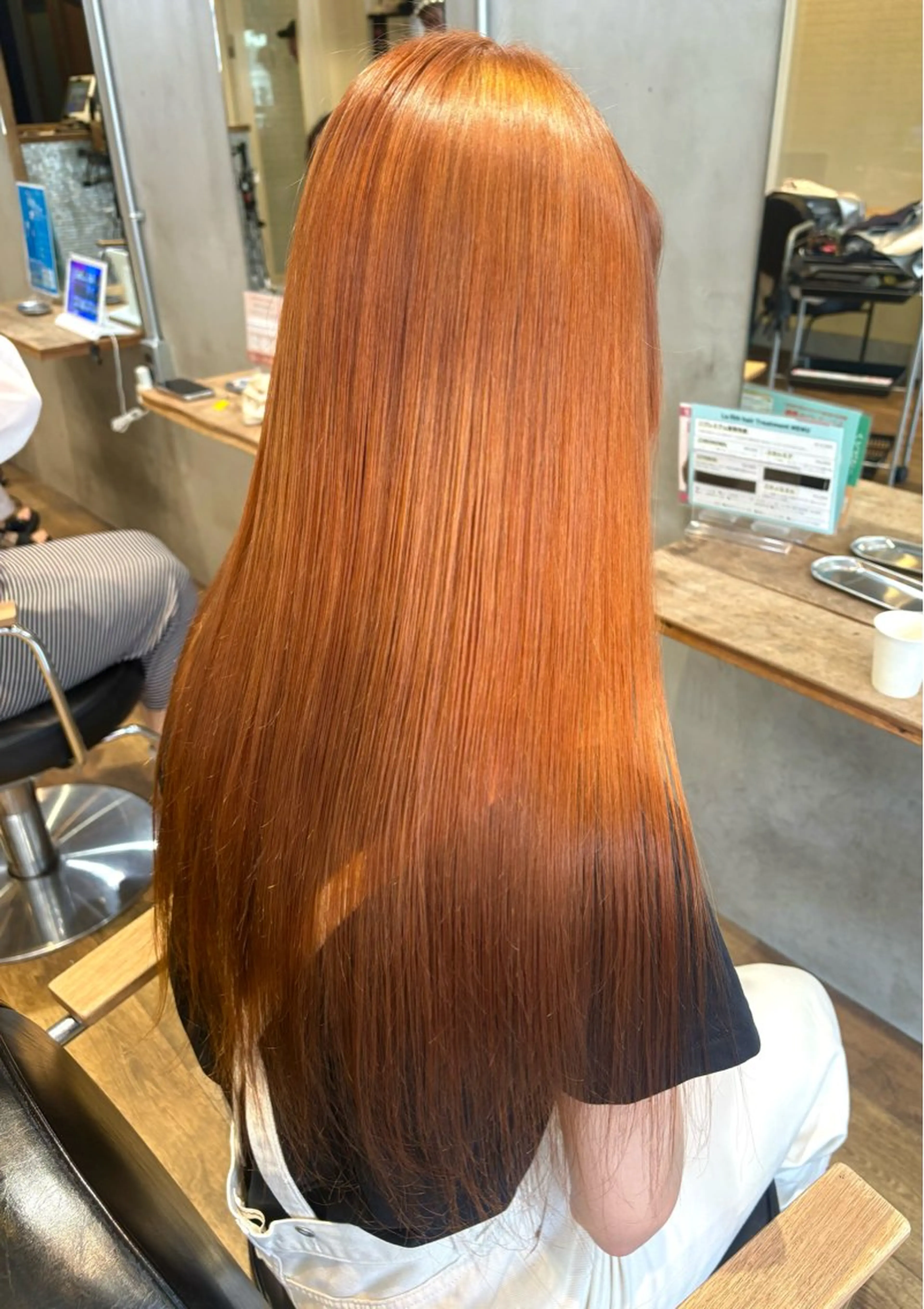 ロング ヘアカラー 井上 麻帆のヘアスタイル