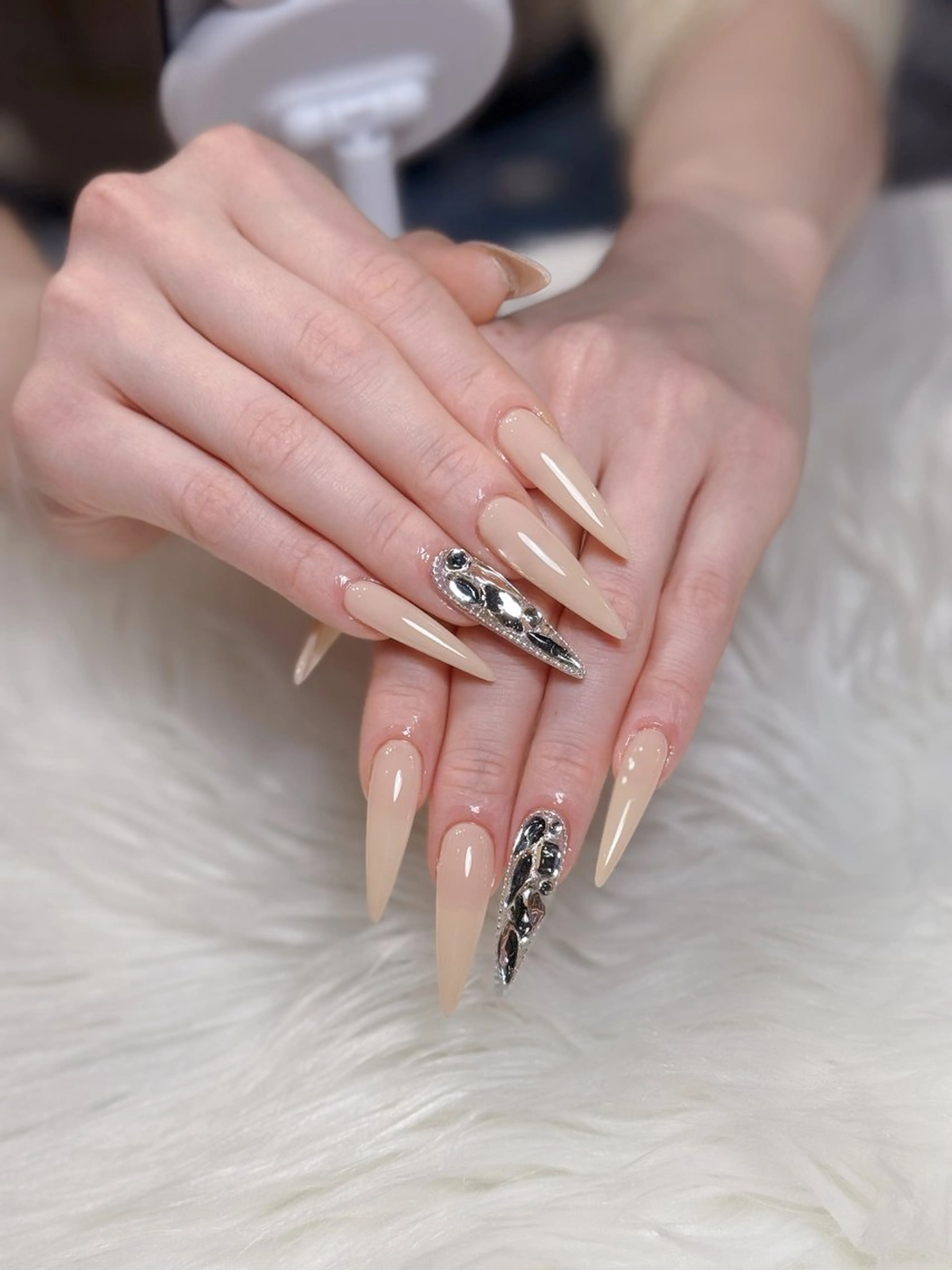 ネイル オーロラネイル チークネイル フットネイル フレンチネイル ジェルネイル ハンドネイル Nichi Nailsのネイルデザイン