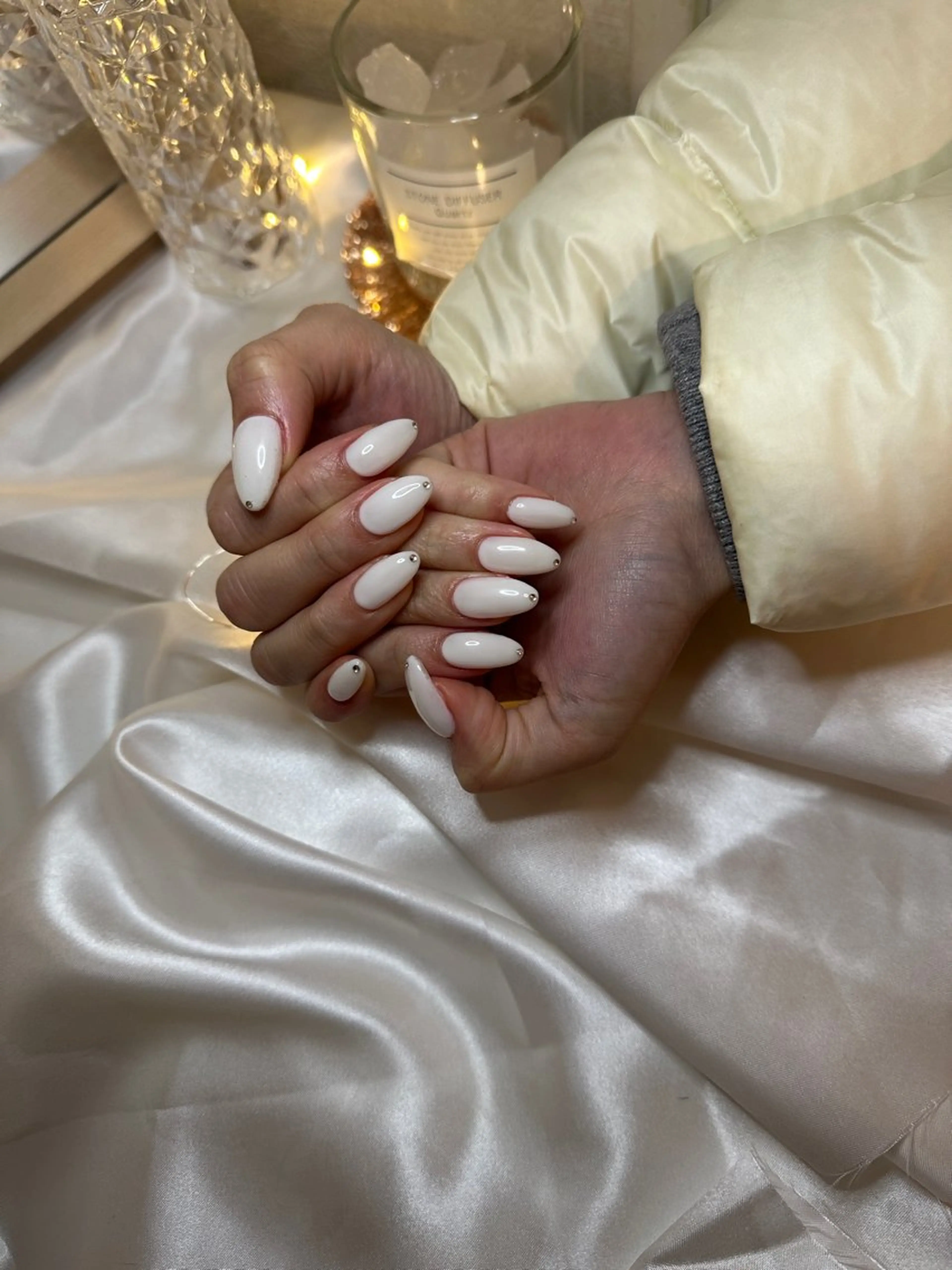 ネイル ホワイト Nailsalon SKiのネイルデザイン