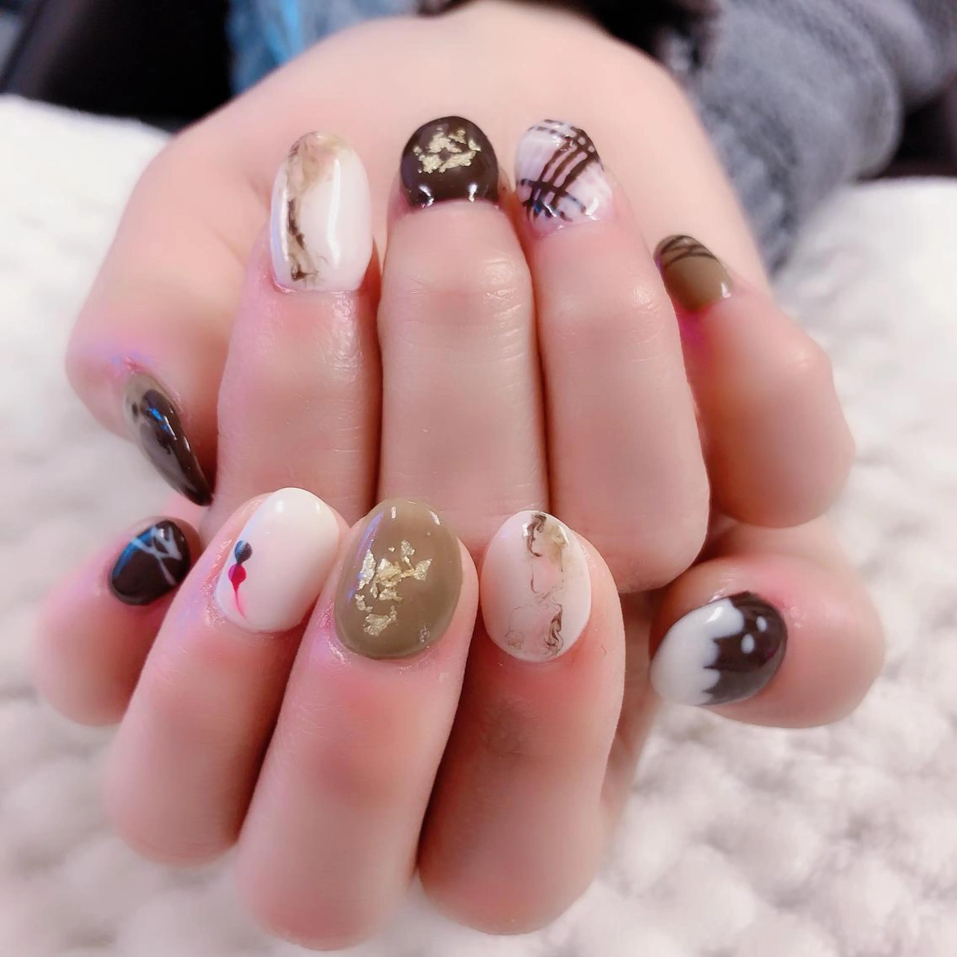 ネイル ニュアンスネイル バレンタイン ono megumiのネイルデザイン