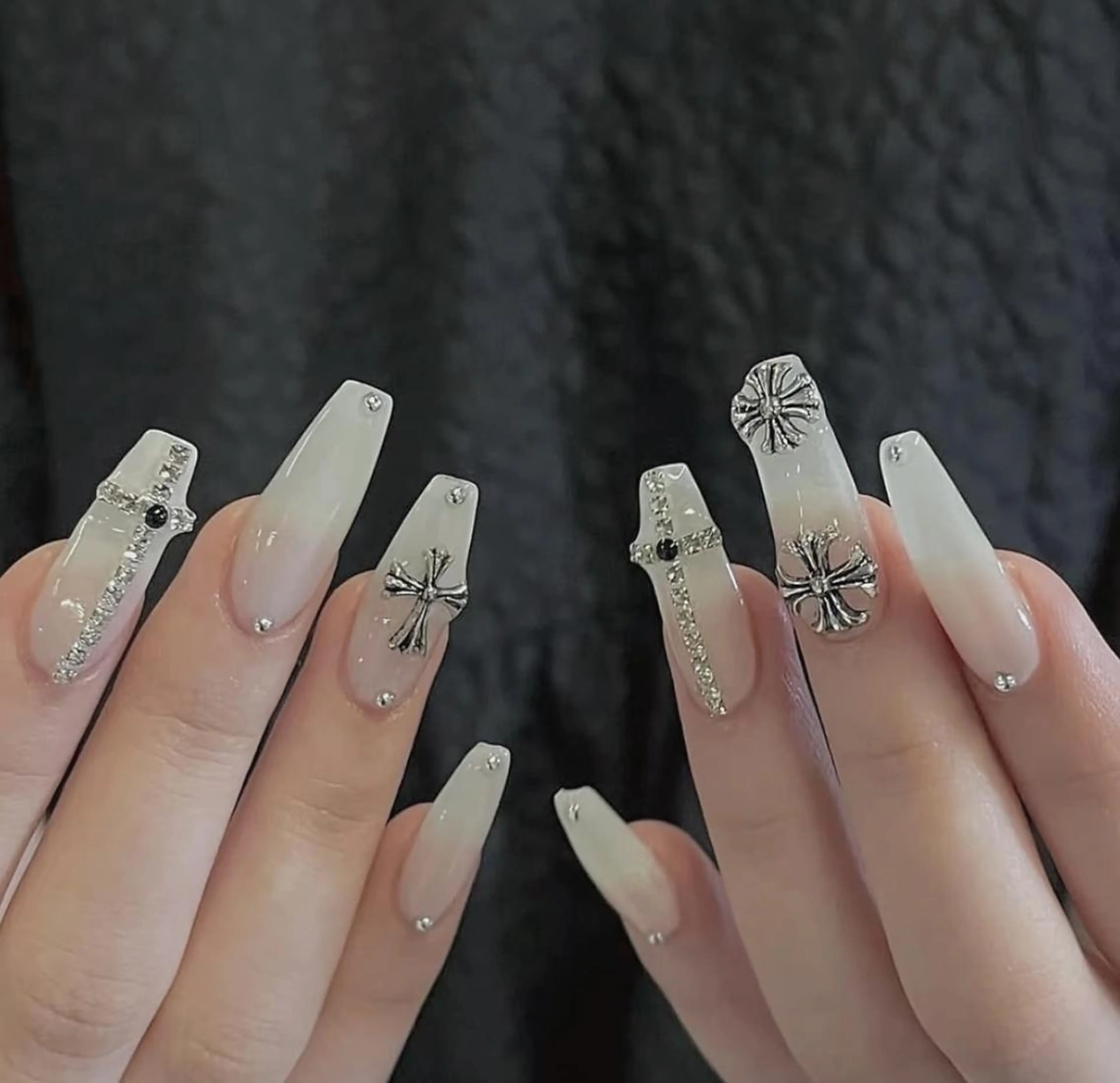 ネイル ネイリスト ハンのネイルデザイン