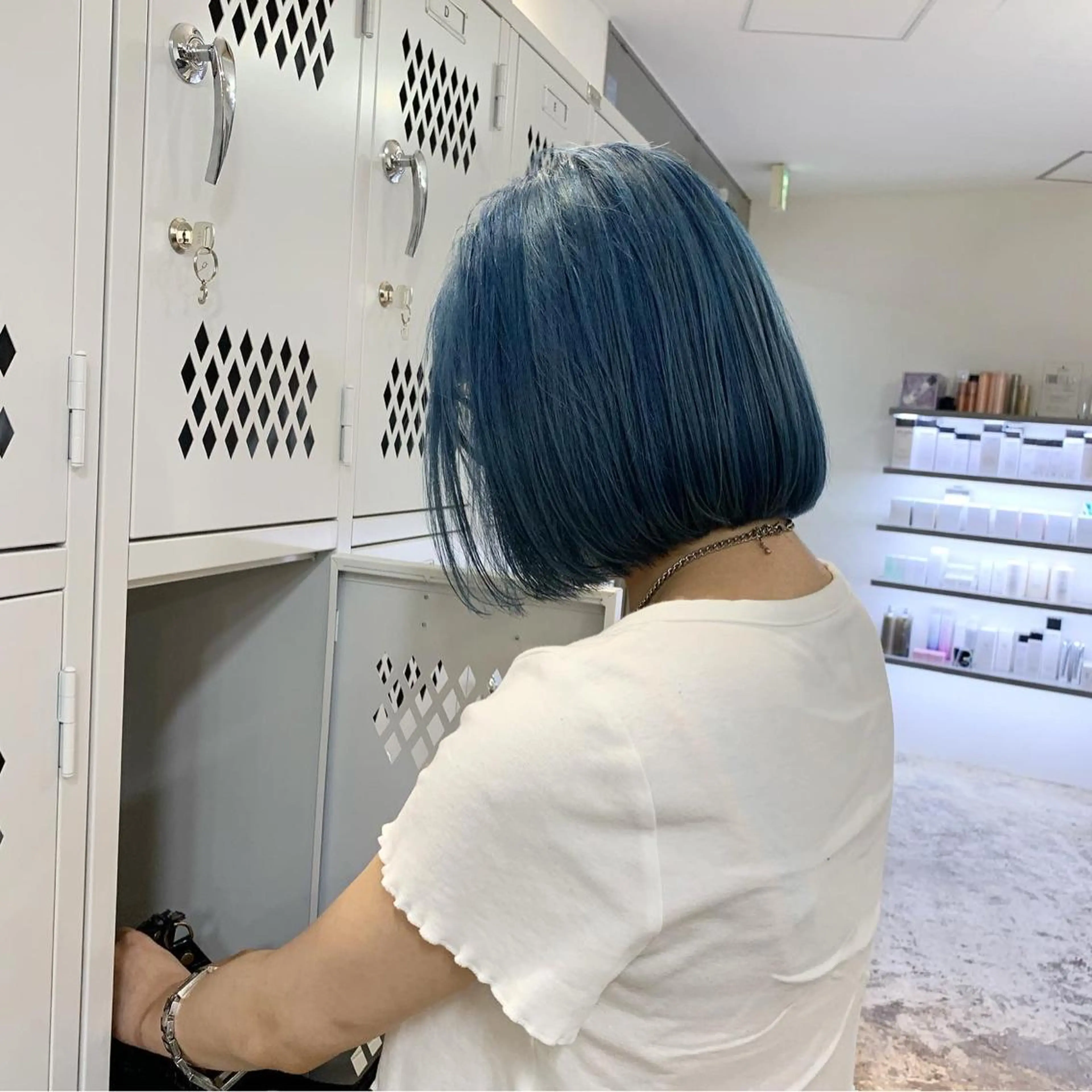 ミディアム カラー ブリーチ ブルーカラー fit /HONOKAのヘアスタイル