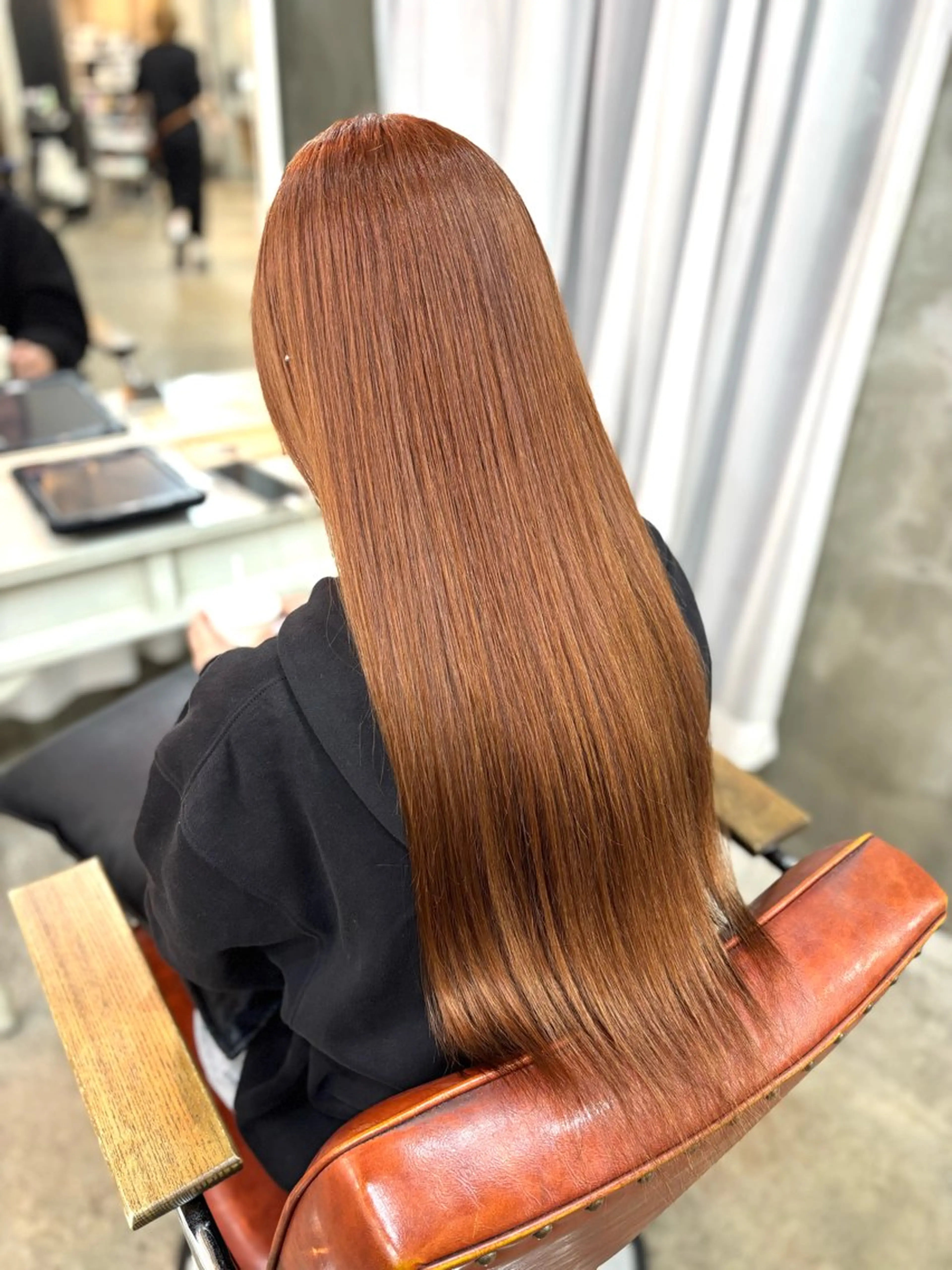 ロング カラー ブリーチ ブラウンカラー オレンジ ヘアカラー トリートメント 美容室eTONe仙台駅前所属・艶髪‎カラー🤍 RIKAのヘアスタイル