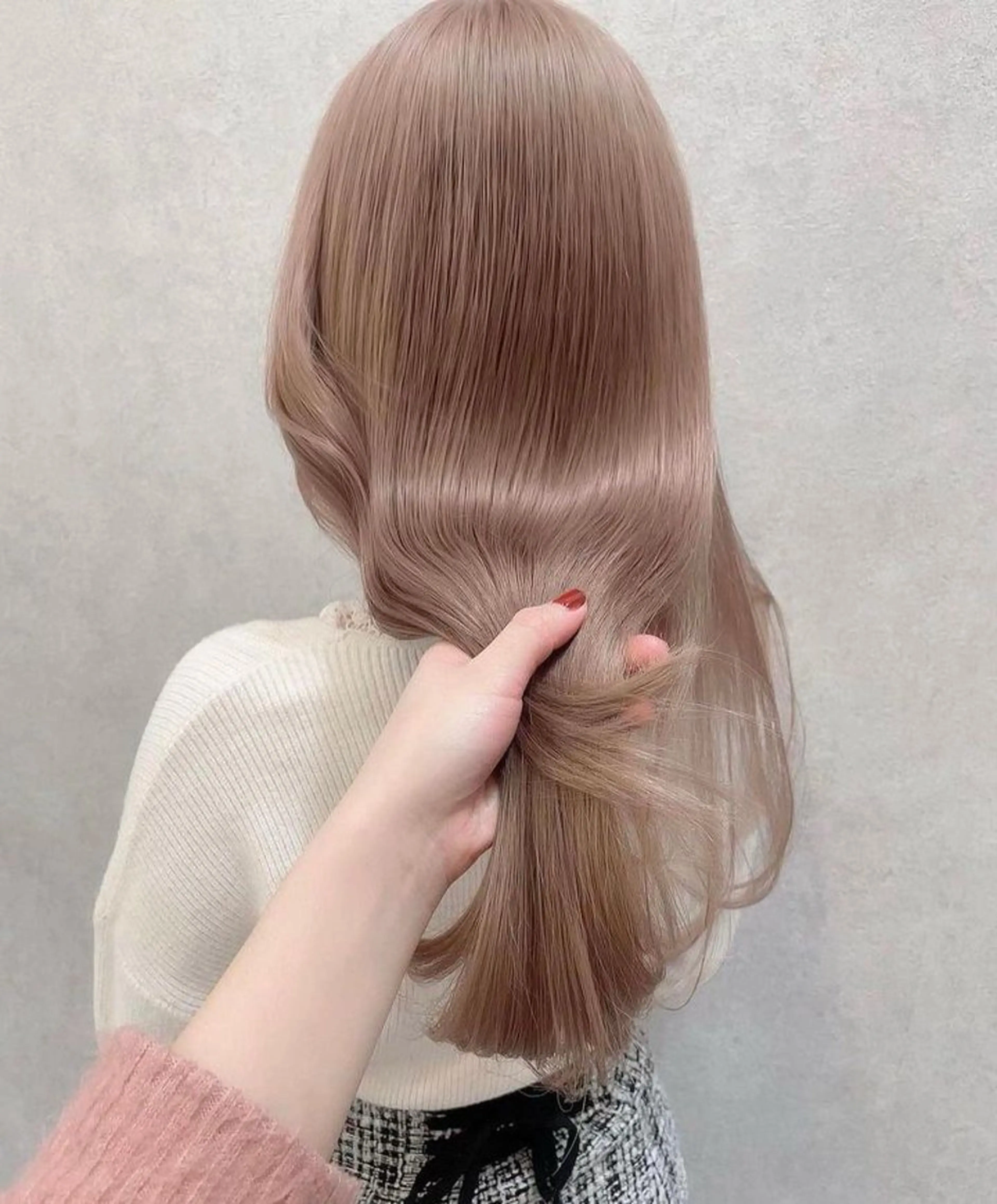 ロング 顔まわりレイヤー 顔周りカット ハイレイヤー レイヤーカット ローレイヤー ヘアカラー トリートメント MOMOHA/ 🍑レイヤーカットのヘアスタイル