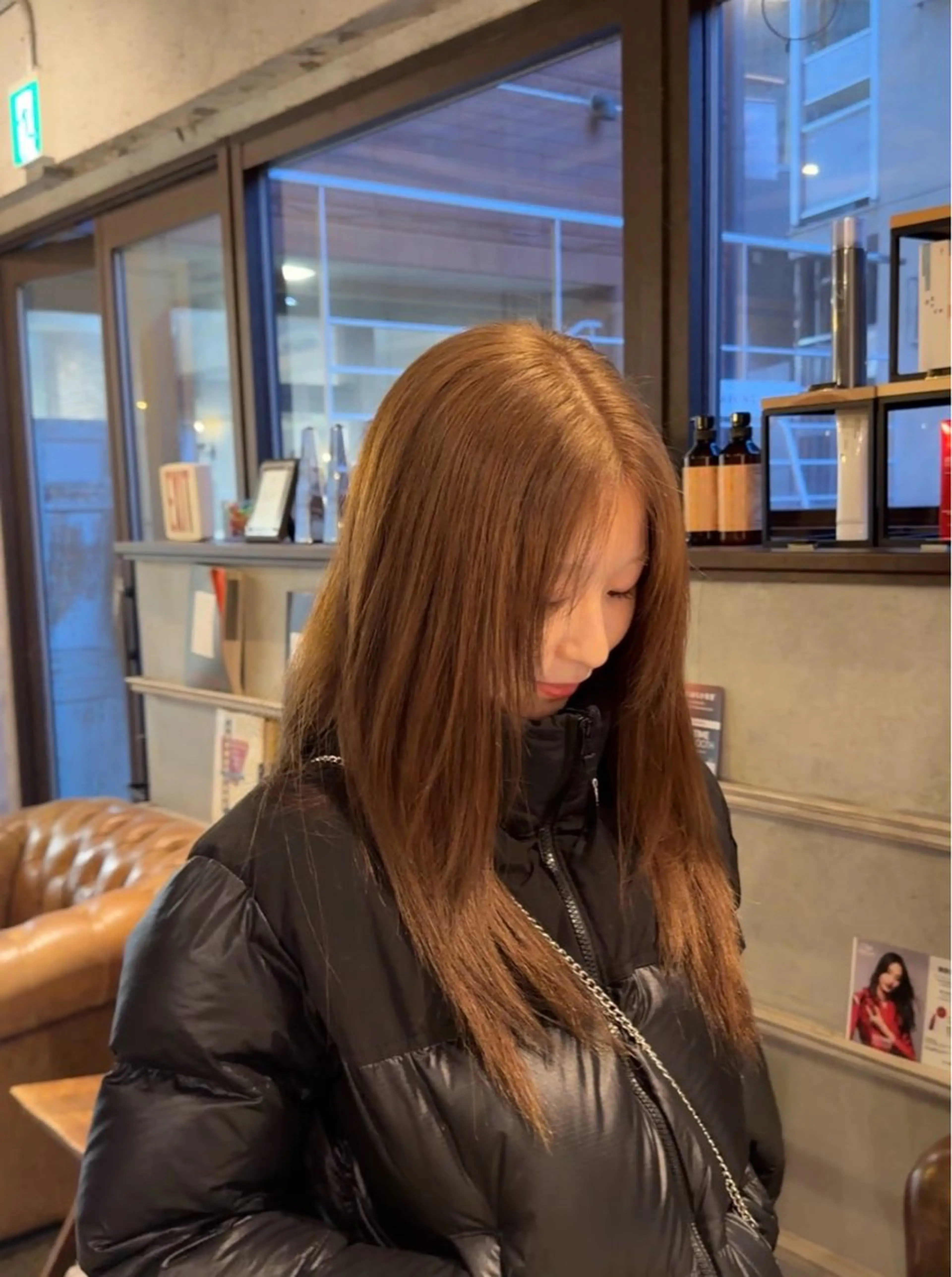 セミロング ヘアカラー 💖艶ダメージレス激 可愛カラーKAO💖のヘアスタイル