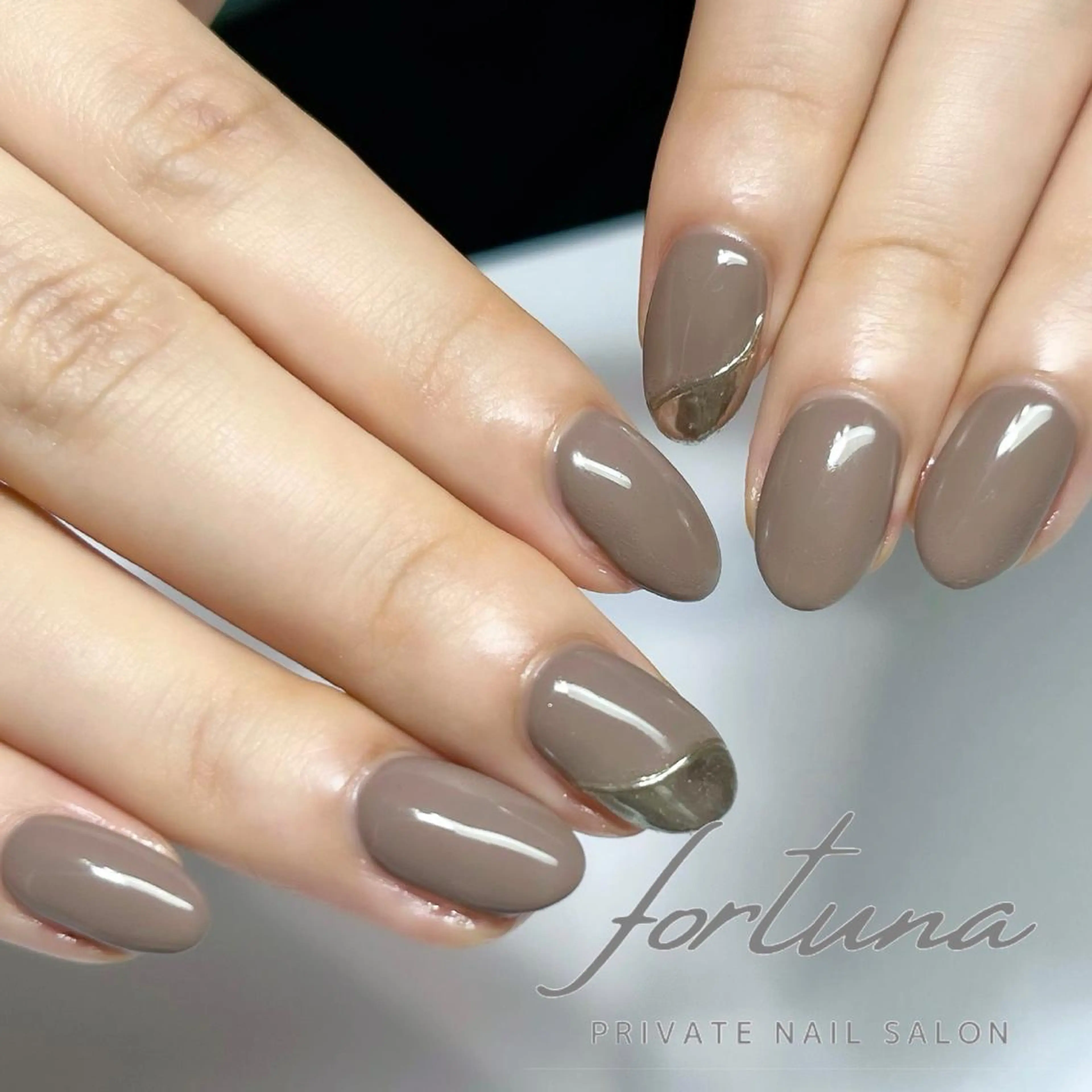 ネイル ミラーネイル ワンカラーネイル シンプルネイル ハンドネイル fortuna 武藤裕美のネイルデザイン