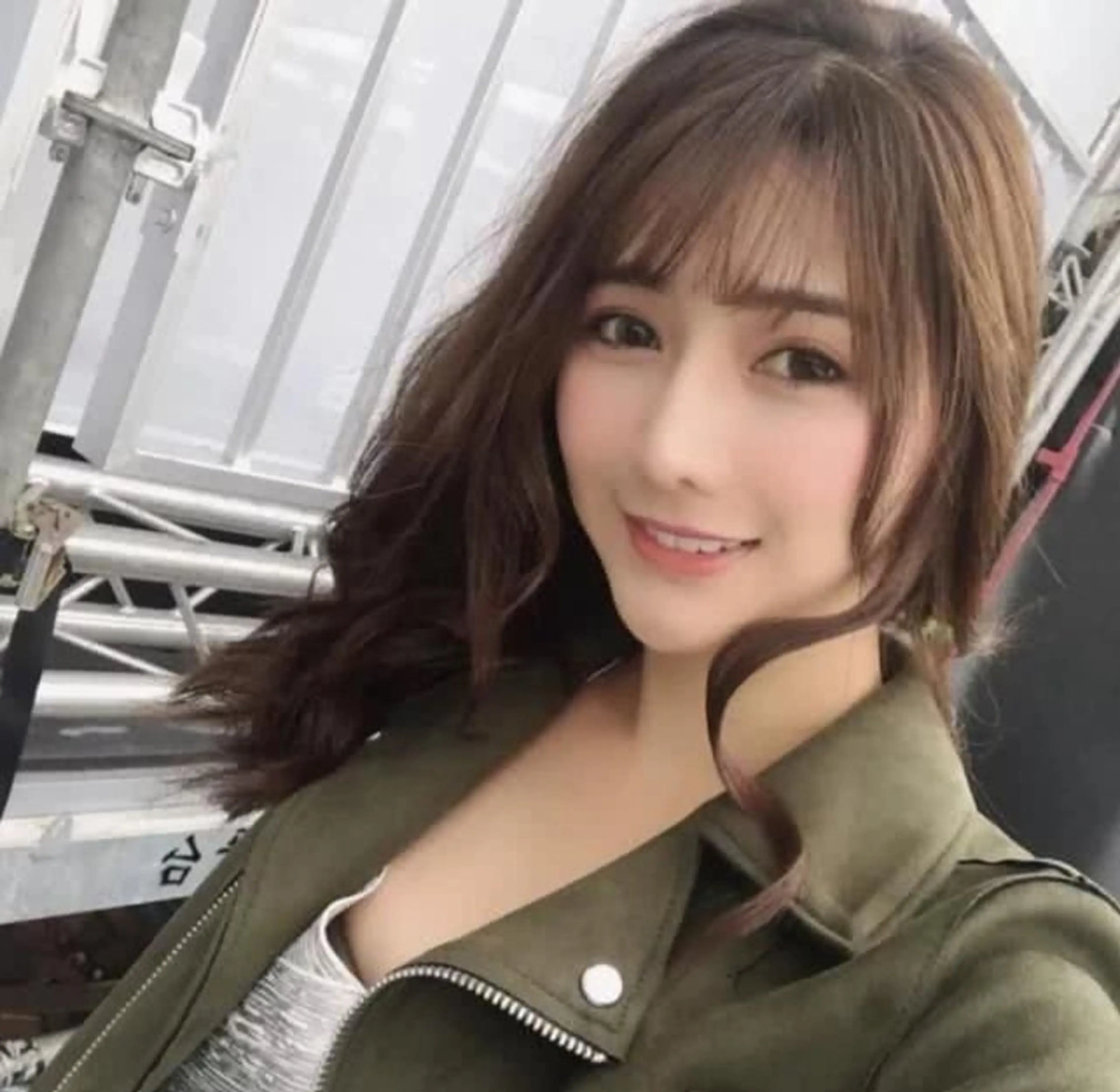 ネイル ブライダルネイル ホワイト aliaハイフ&水光ジェットサロン所属・aliaハーブ水光店 エステティシャン募集のエステ・リラクイメージ