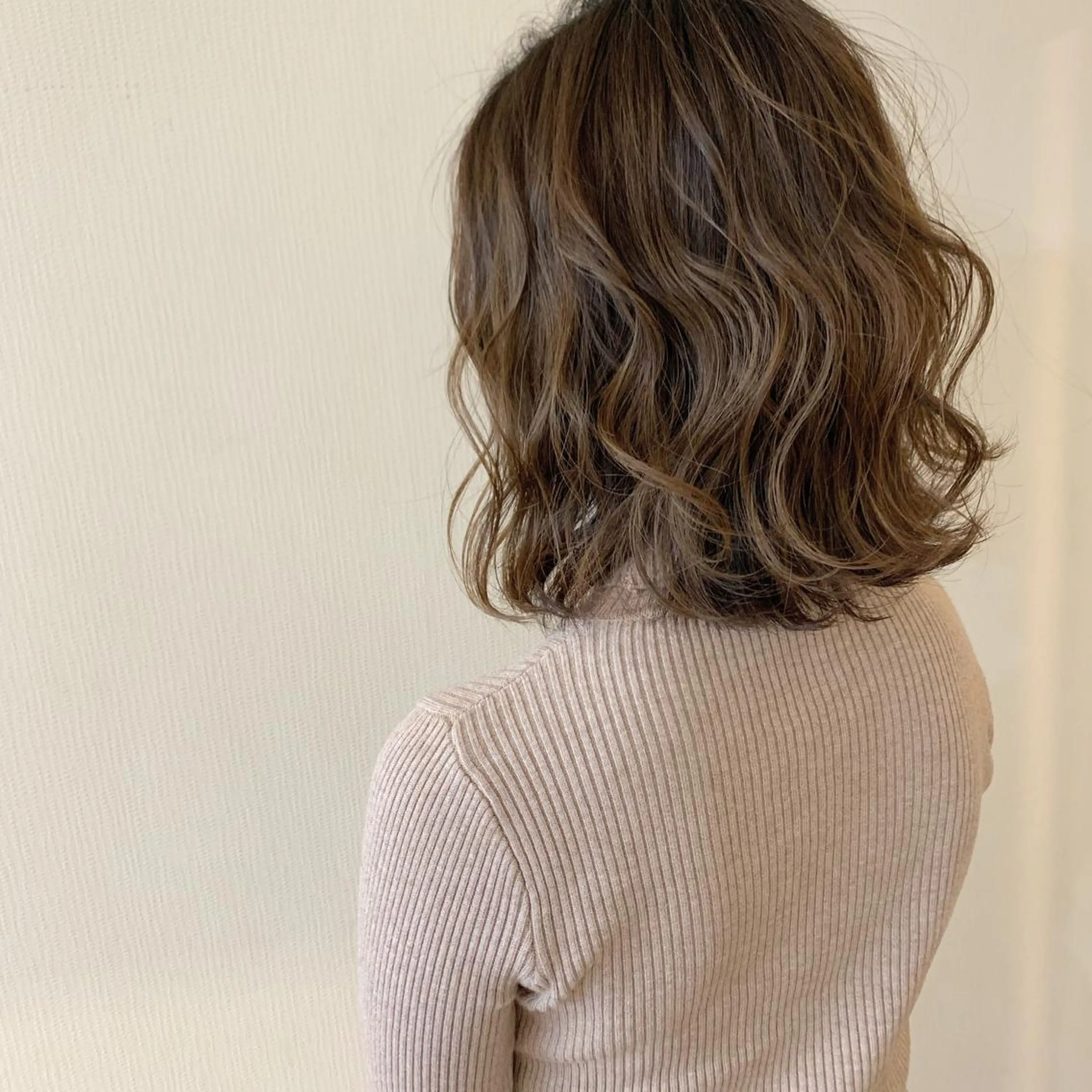 ミディアム カラー ヘアアレンジ ベージュカラー ハイライトカラー ハイライト Aloa透明感ヘア ♡kanami♡のヘアスタイル